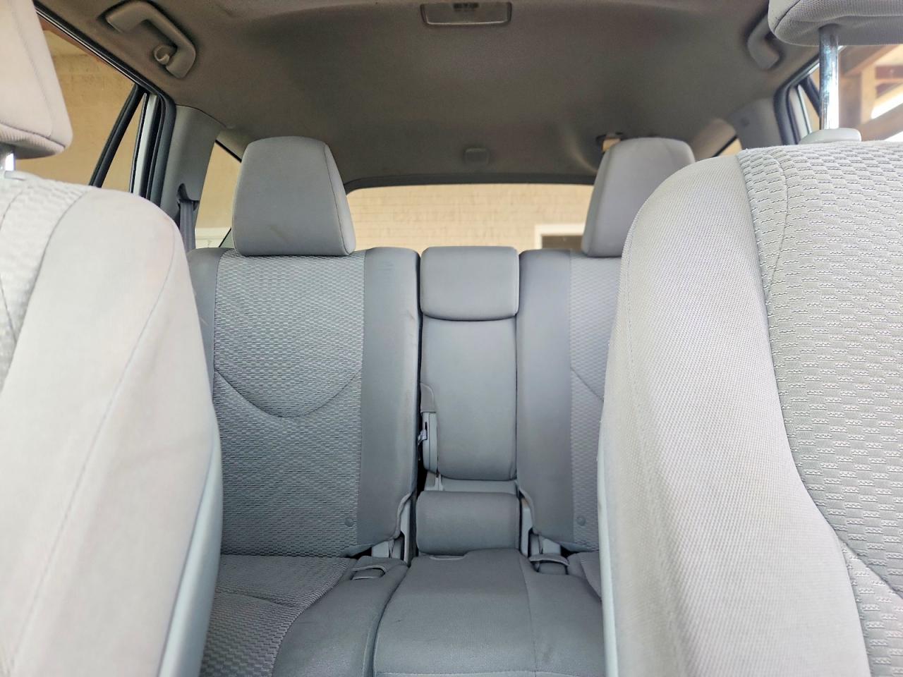 2011 Toyota Rav4 Base Silver vin: 2T3ZF4DV5BW088254