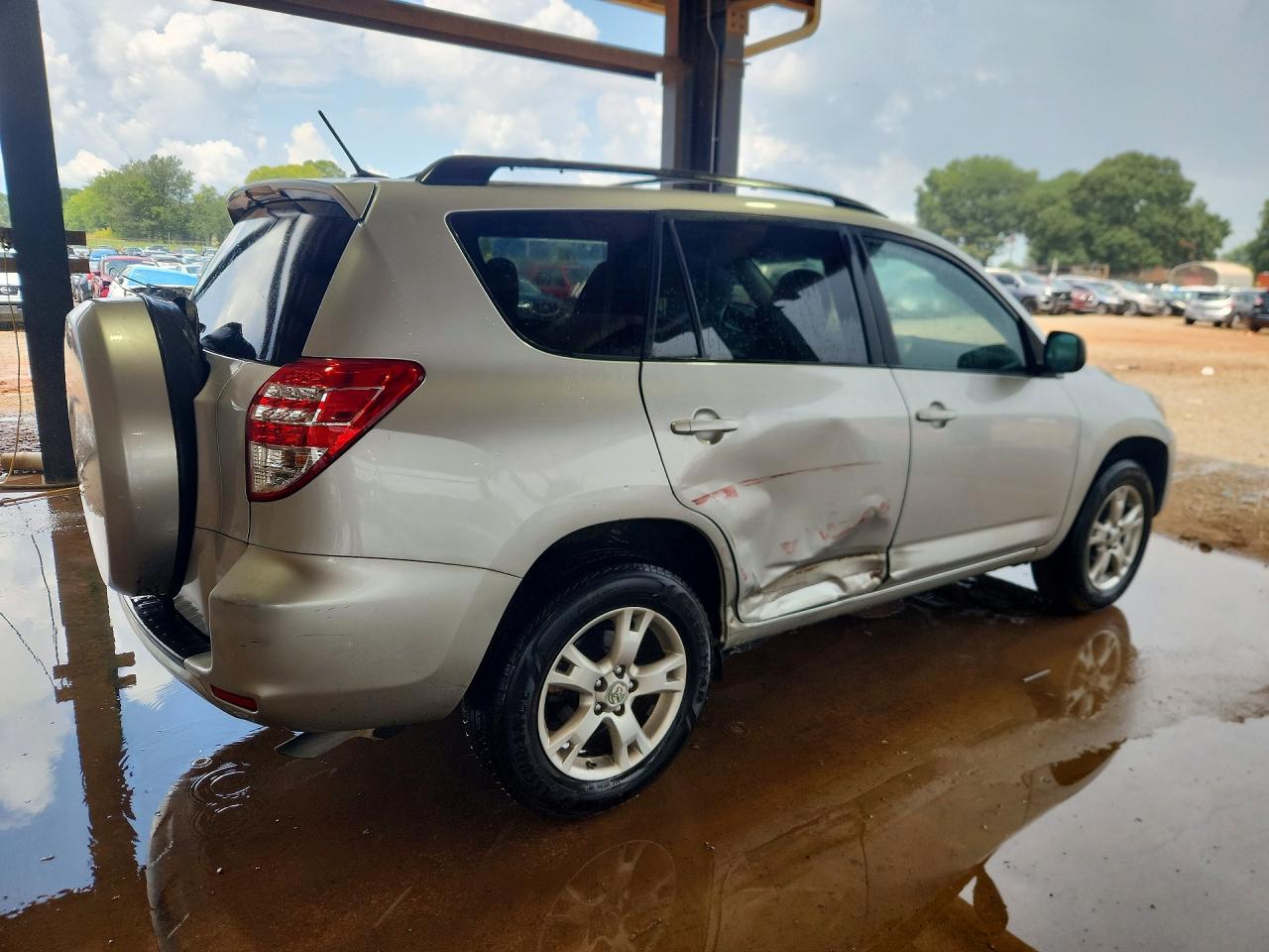 2011 Toyota Rav4 Base Silver vin: 2T3ZF4DV5BW088254