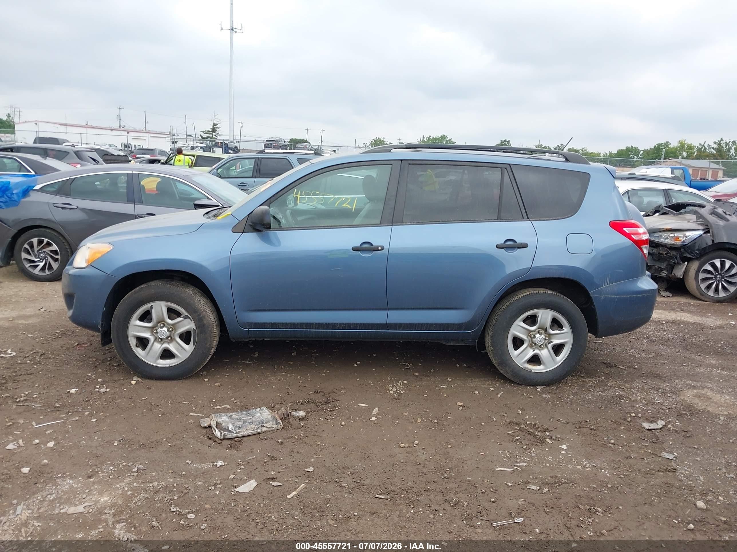 2011 Toyota Rav4   Blue vin: 2T3ZF4DV5BW092546