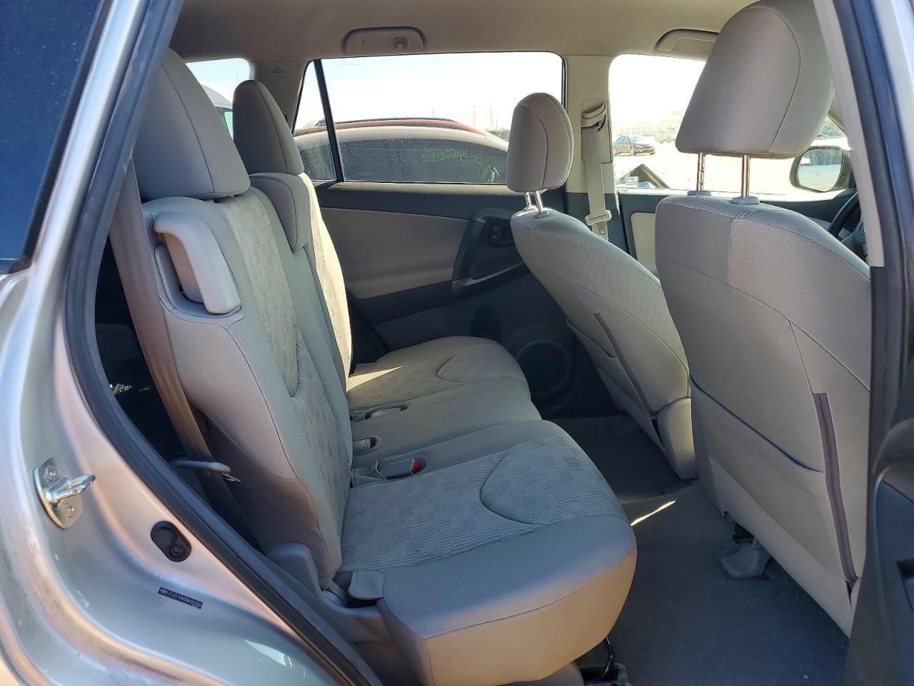 2011 Toyota Rav4 Base Silver vin: 2T3ZF4DV5BW101598
