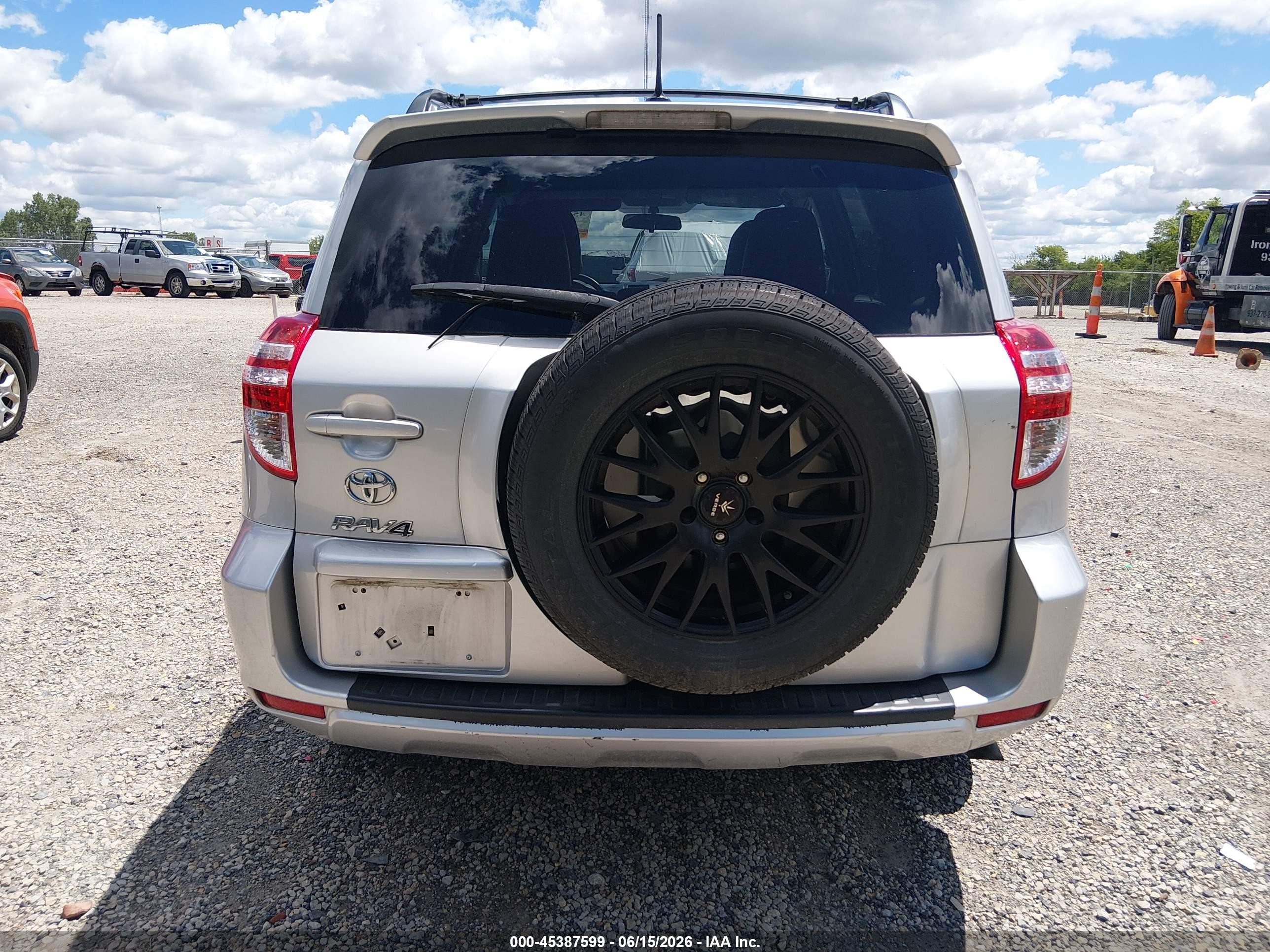 2012 Toyota Rav4 Silver vin: 2T3ZF4DV5CW133114