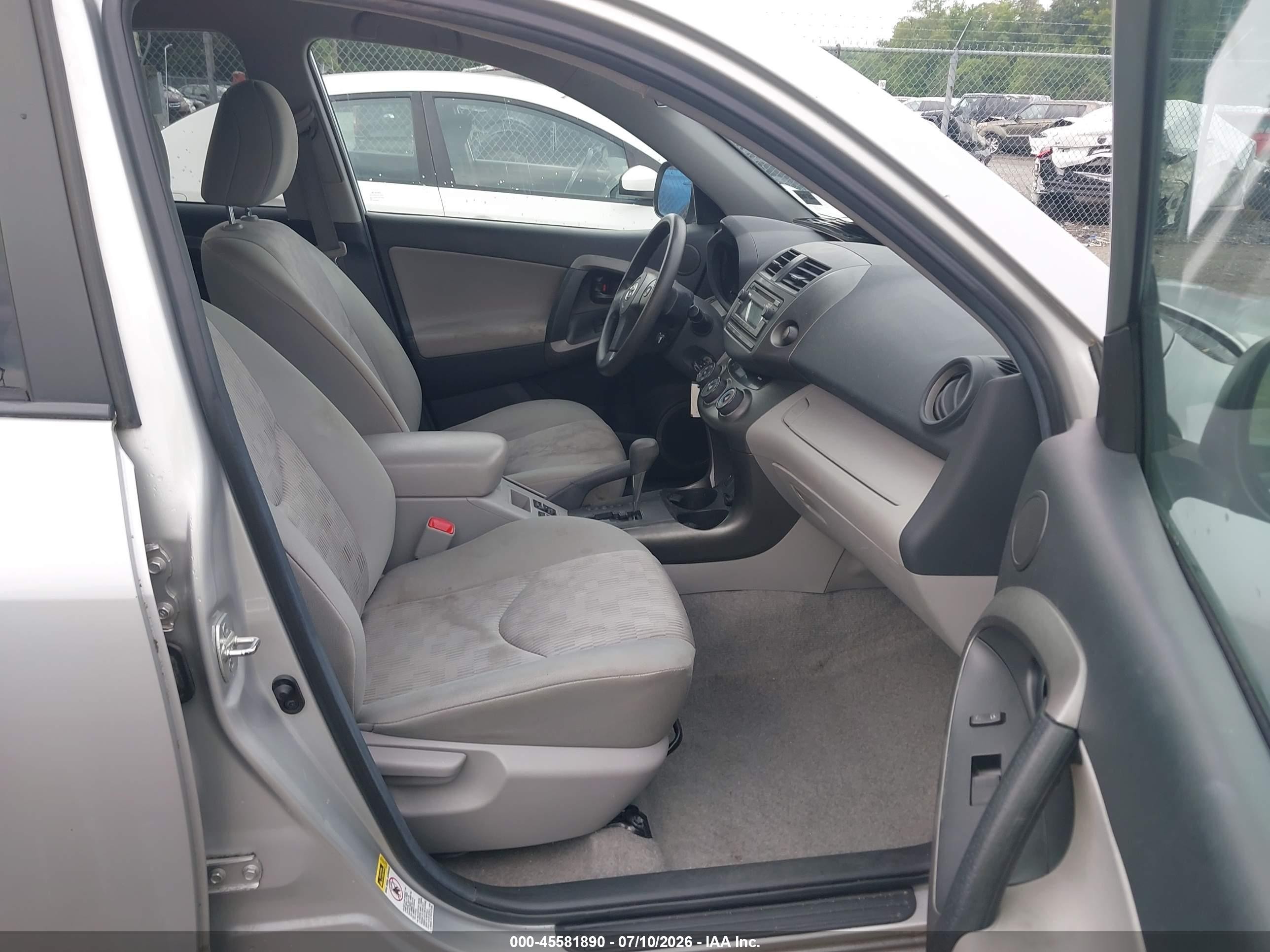2012 Toyota Rav4 Silver vin: 2T3ZF4DV5CW155470