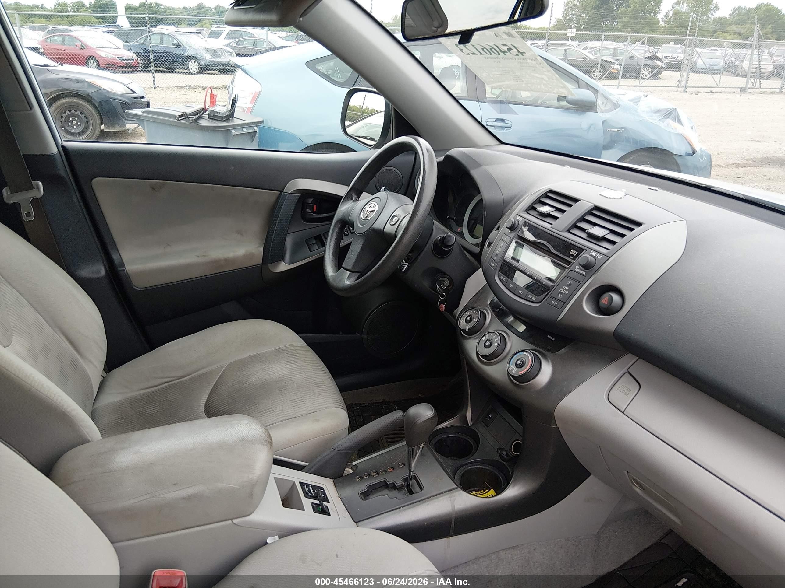 2010 Toyota Rav4   Silver vin: 2T3ZF4DV6AW036632