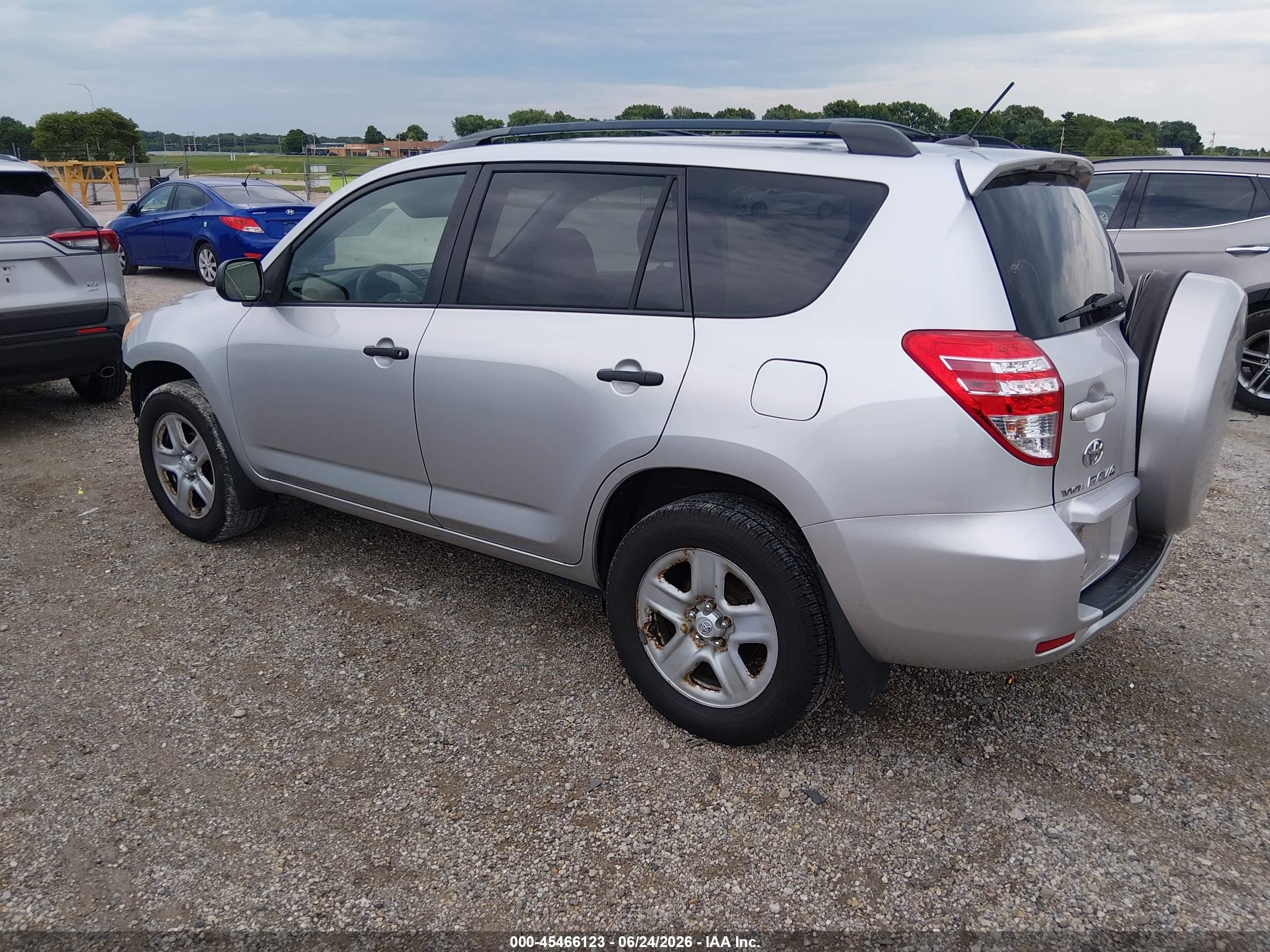 2010 Toyota Rav4   Silver vin: 2T3ZF4DV6AW036632