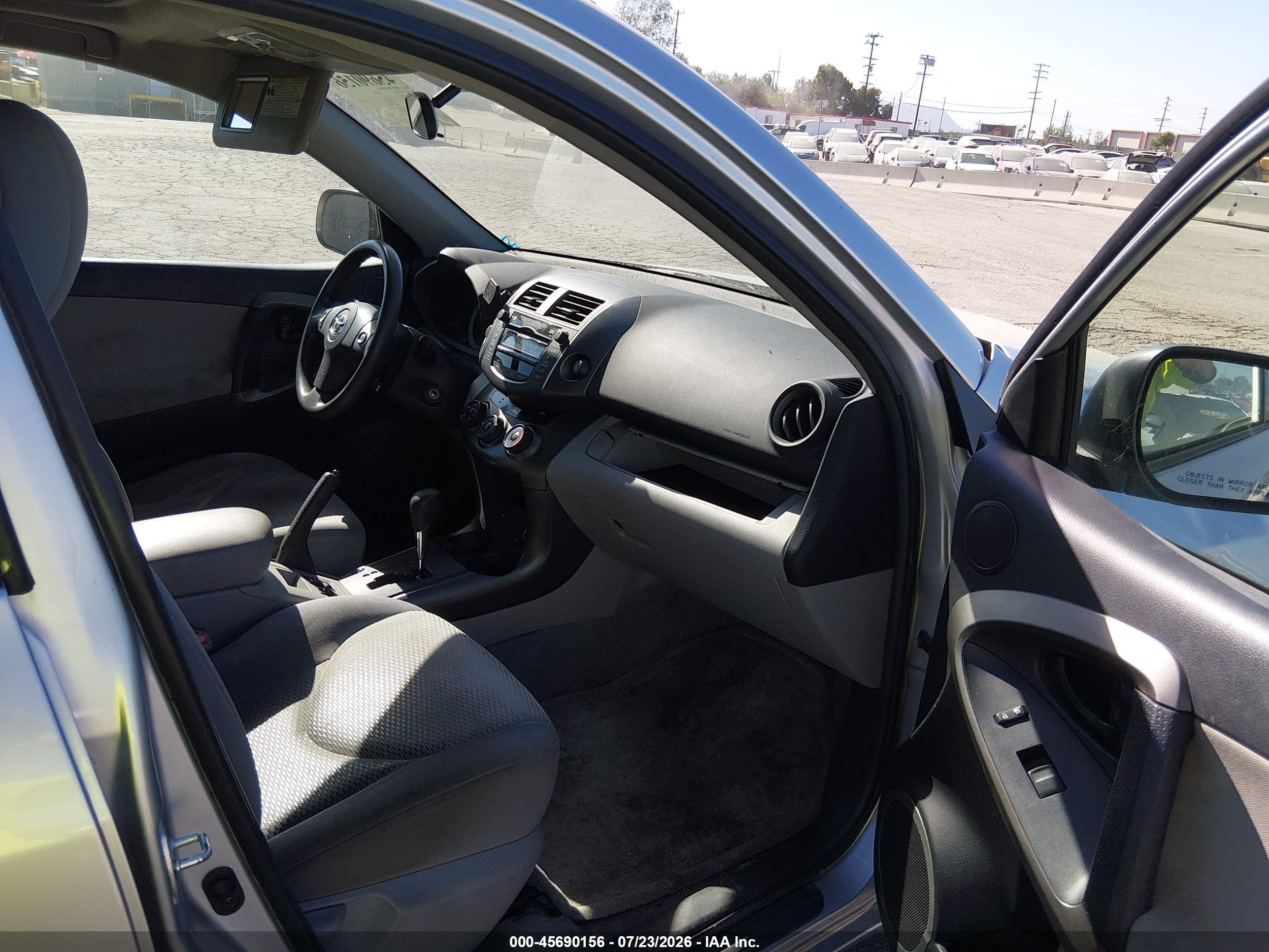 2011 Toyota Rav4   Silver vin: 2T3ZF4DV6BW066053