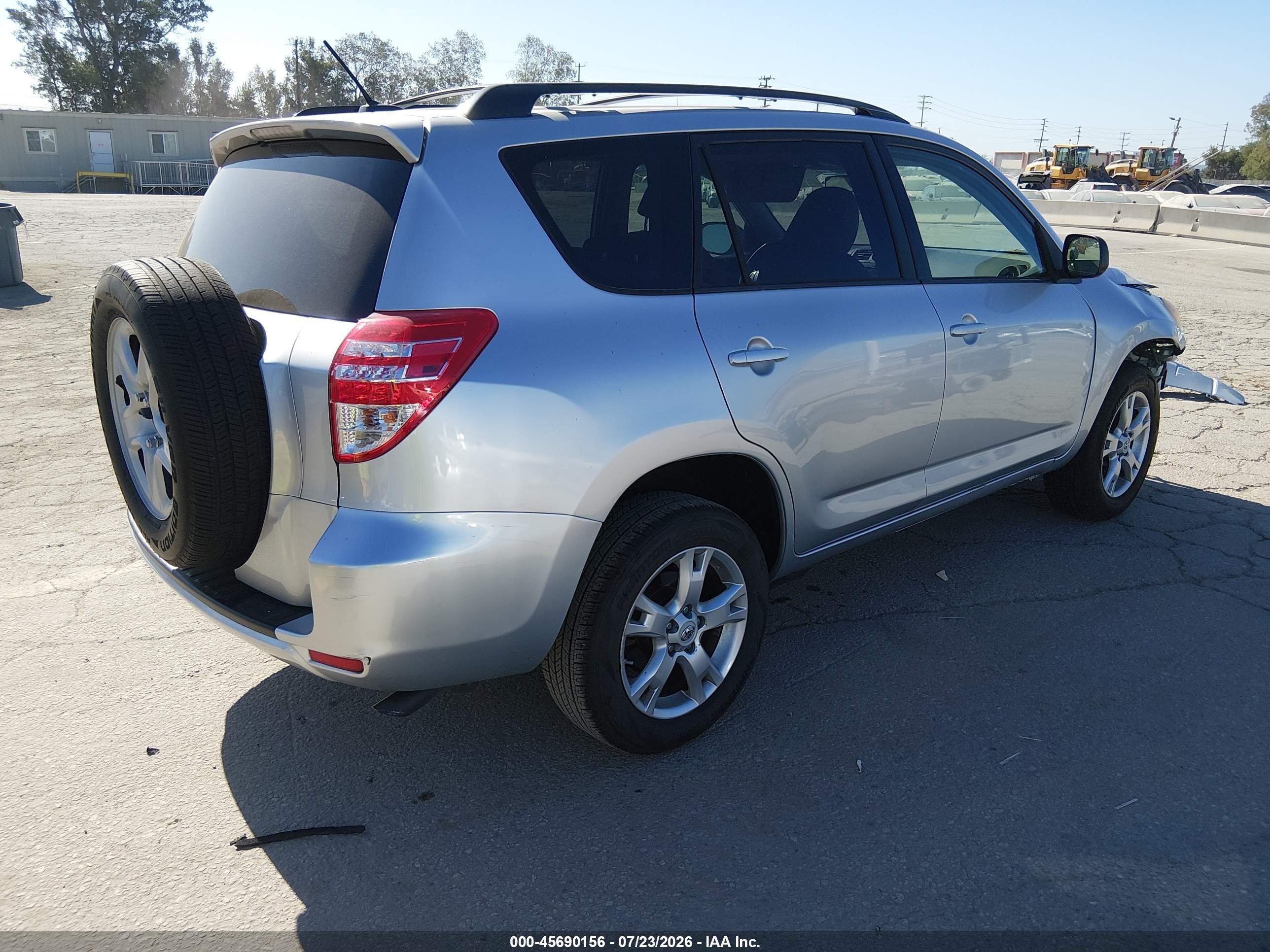 2011 Toyota Rav4   Silver vin: 2T3ZF4DV6BW066053