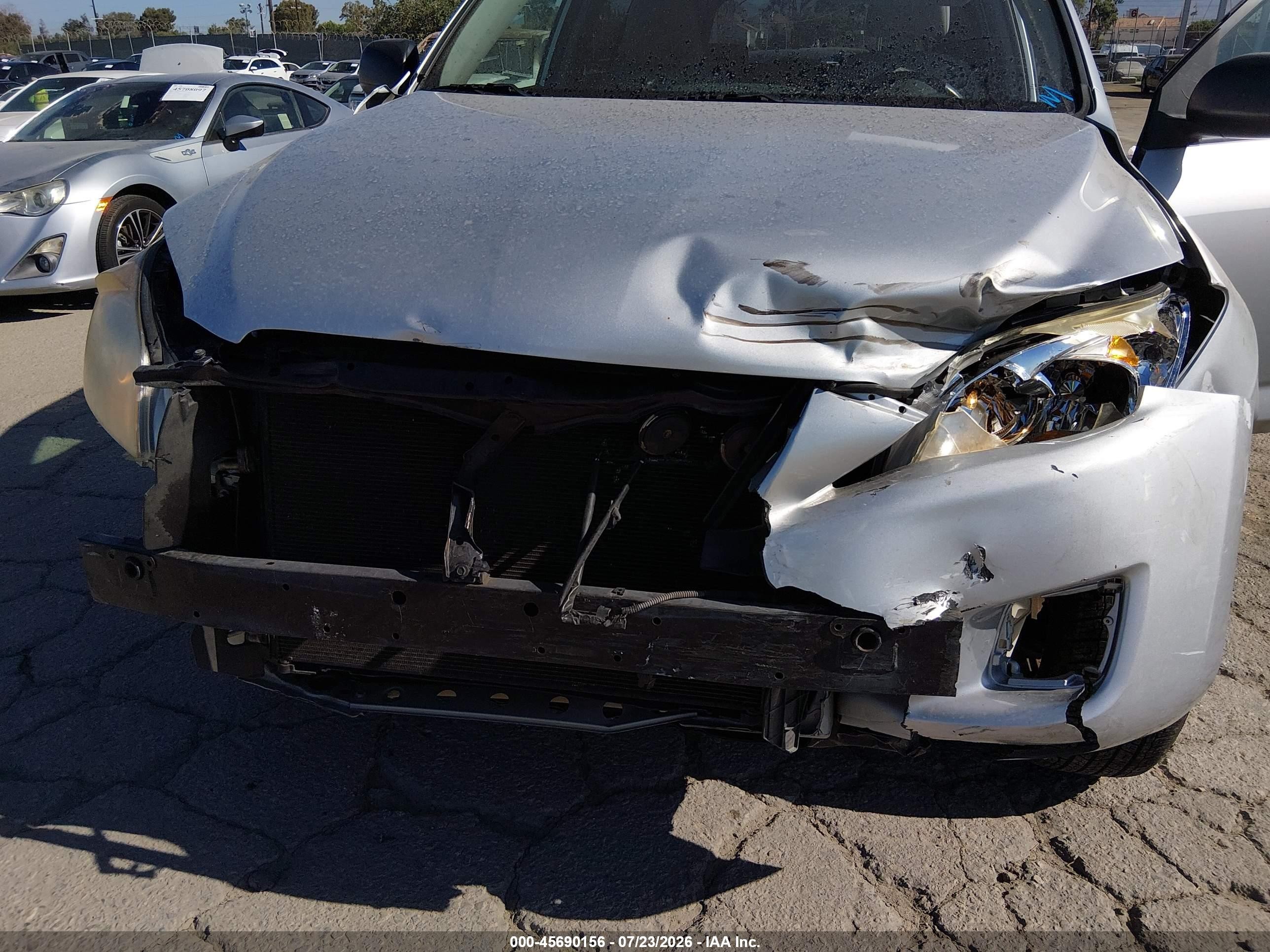 2011 Toyota Rav4   Silver vin: 2T3ZF4DV6BW066053