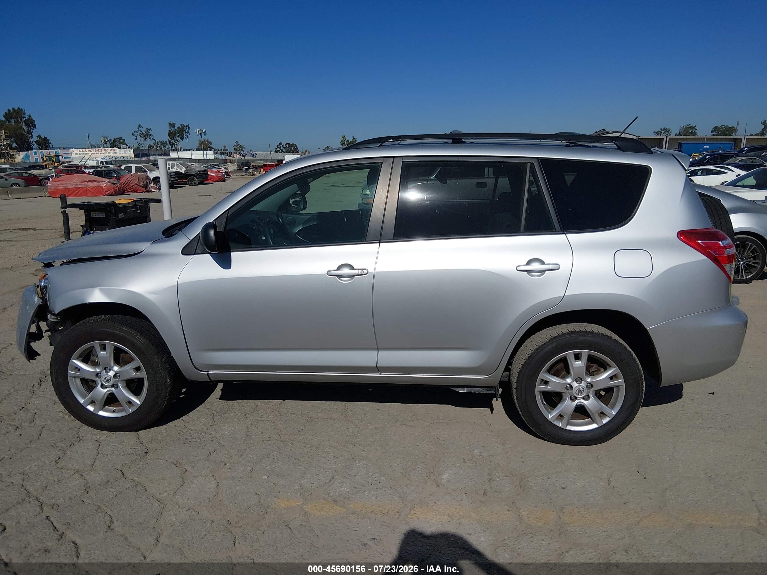 2011 Toyota Rav4   Silver vin: 2T3ZF4DV6BW066053
