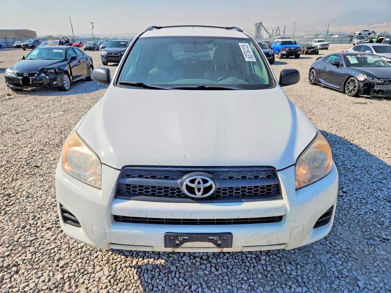 2011 Toyota Rav4 Base White vin: 2T3ZF4DV6BW076078
