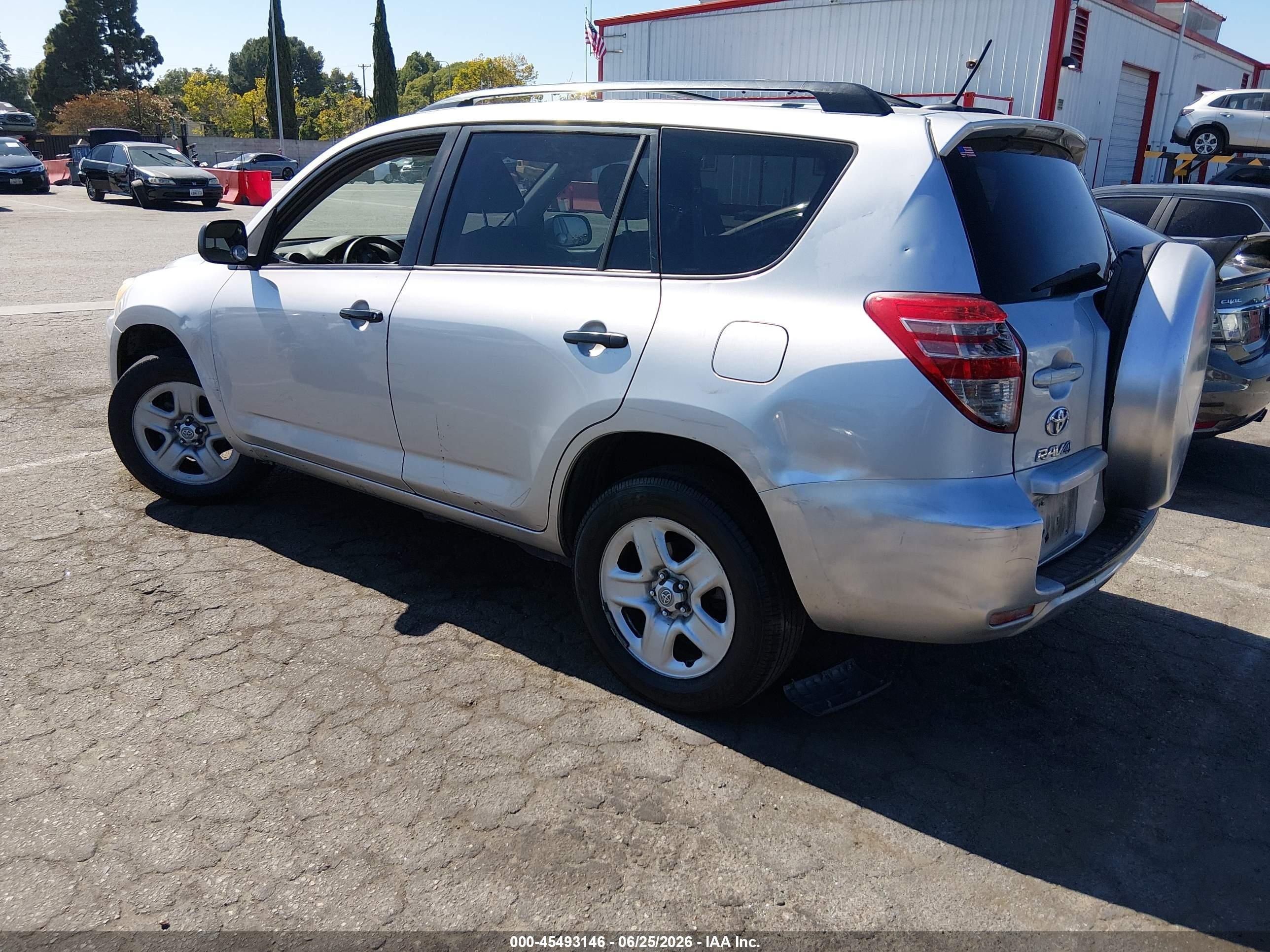 2011 Toyota Rav4   Silver vin: 2T3ZF4DV6BW083175
