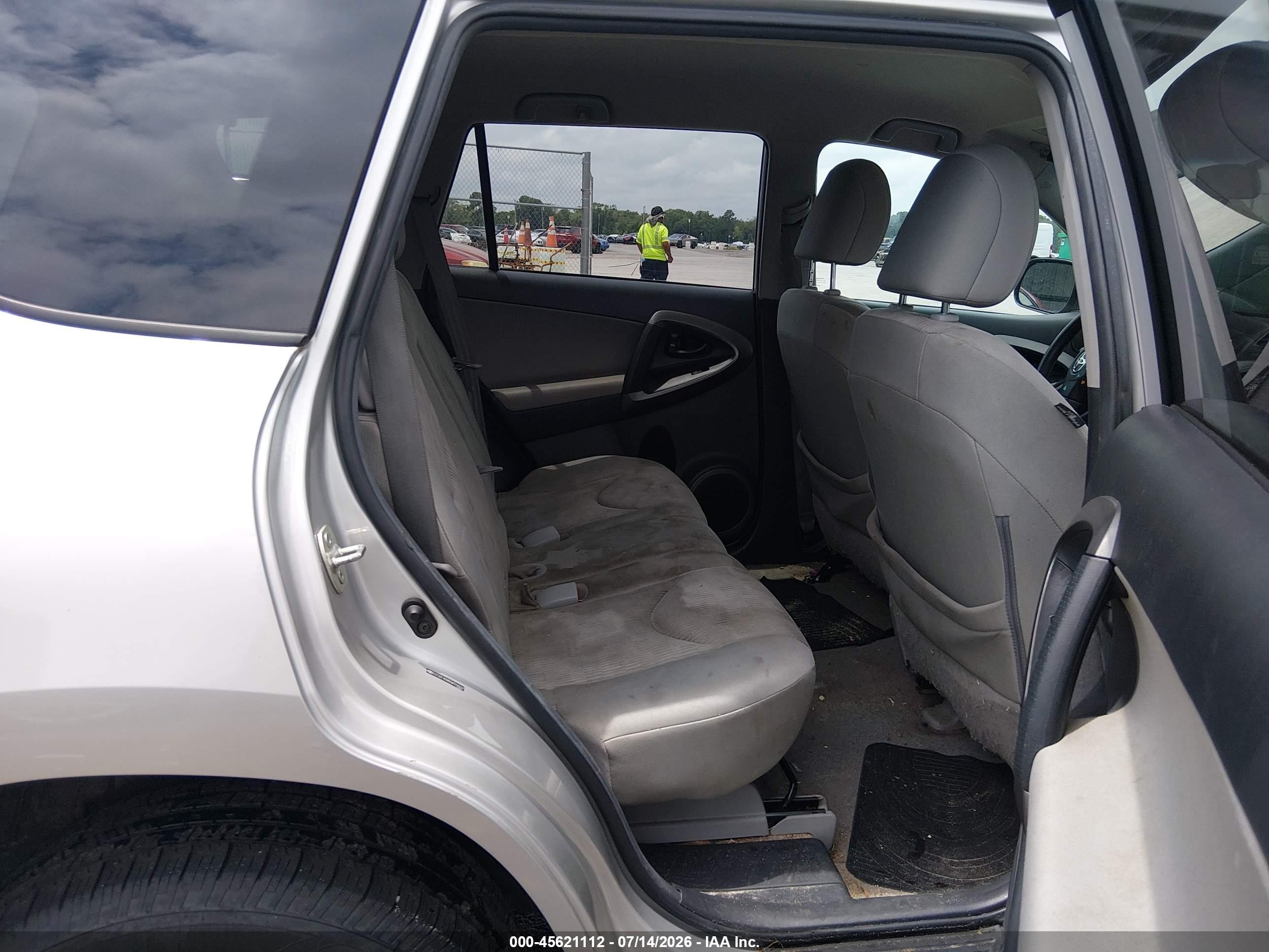 2012 Toyota Rav4   Silver vin: 2T3ZF4DV6CW124924