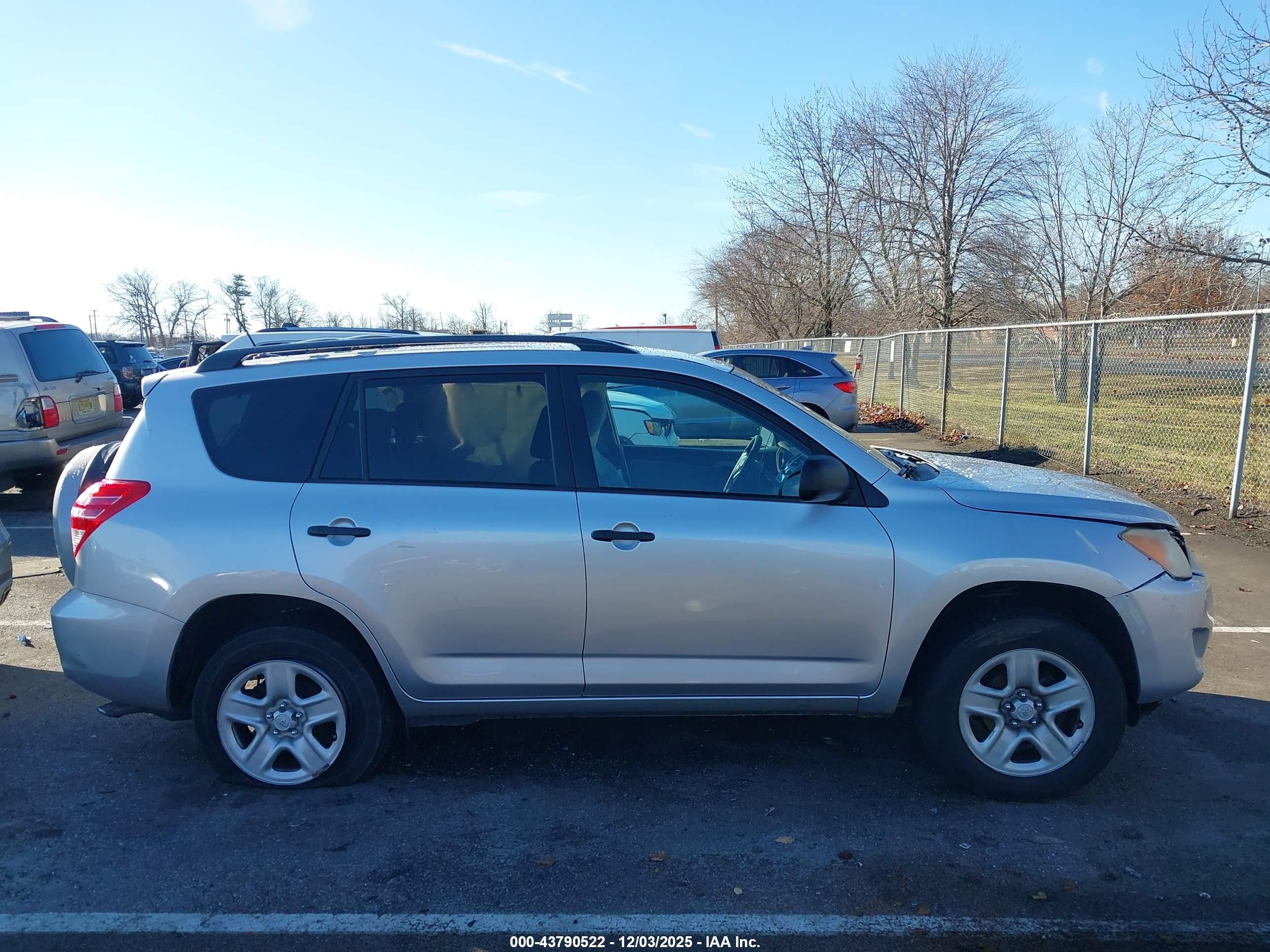 2010 Toyota Rav4   Gray vin: 2T3ZF4DV7AW017071