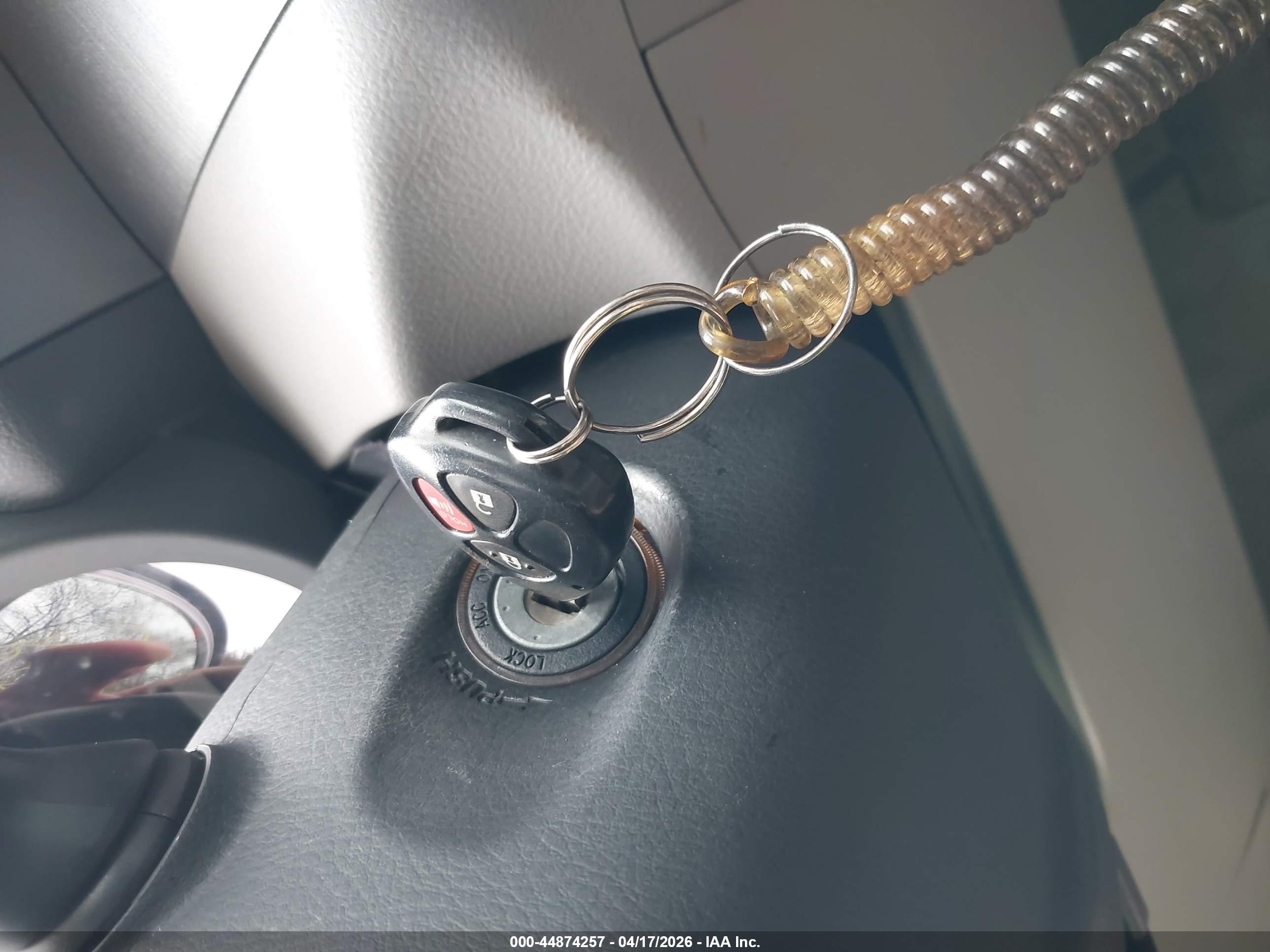 2010 Toyota Rav4   Серебряный vin: 2T3ZF4DV7AW032590