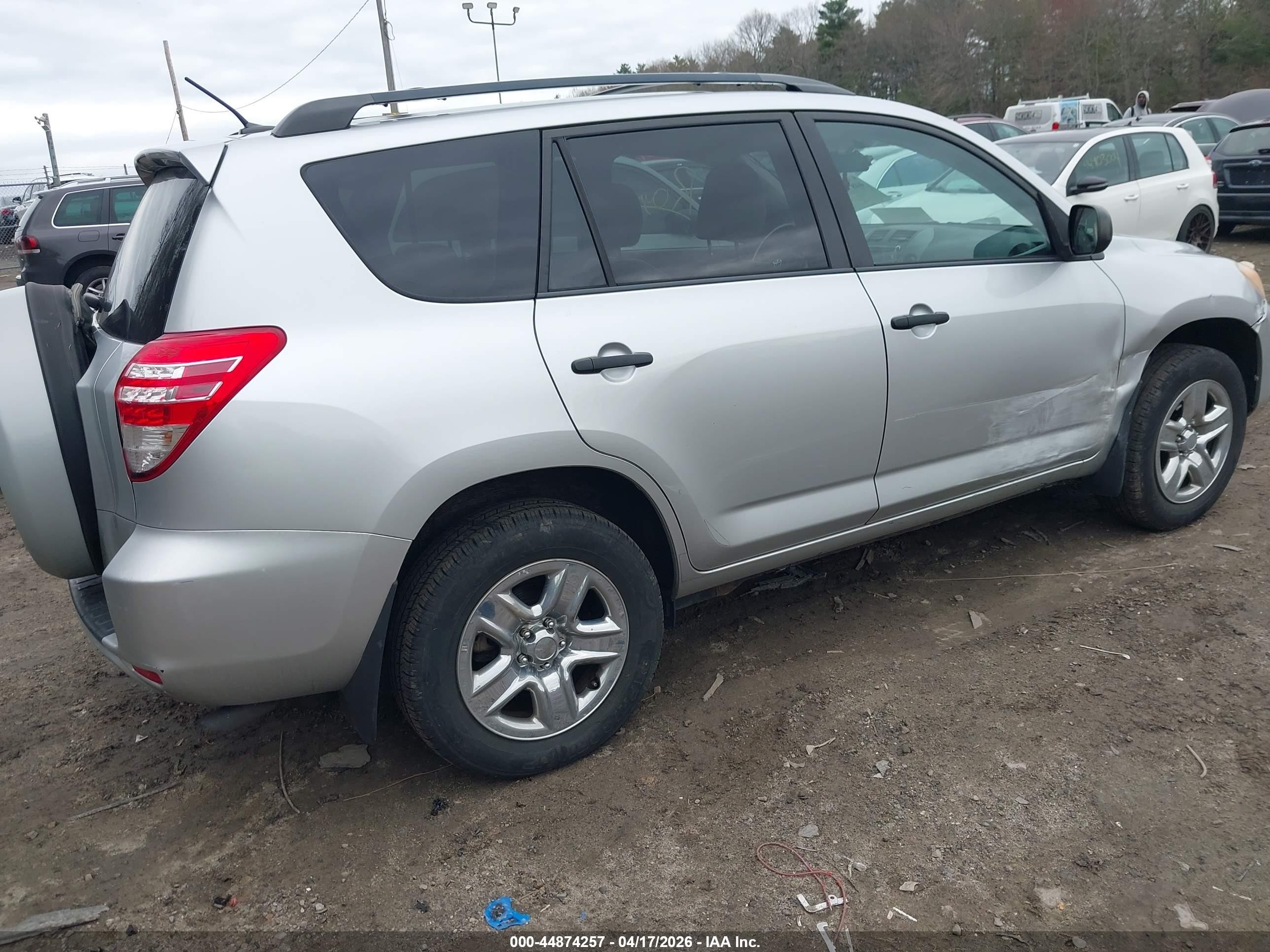 2010 Toyota Rav4   Серебряный vin: 2T3ZF4DV7AW032590
