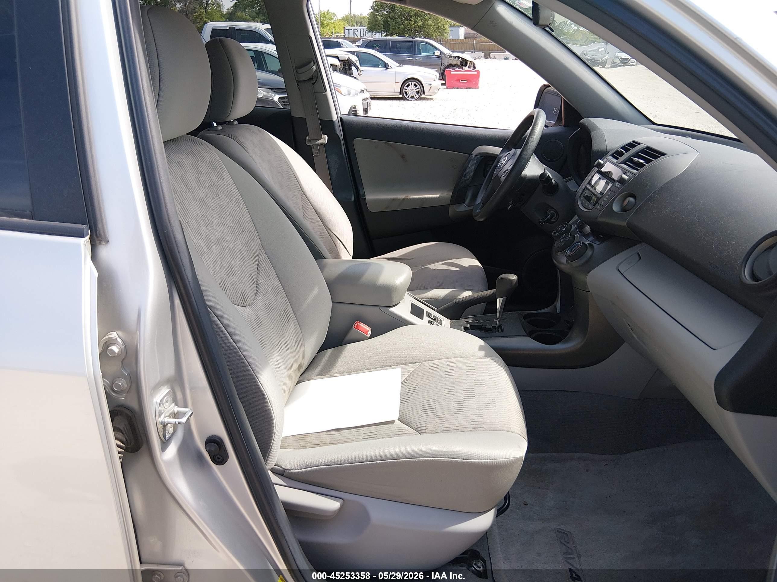2010 Toyota Rav4 Silver vin: 2T3ZF4DV7AW052497