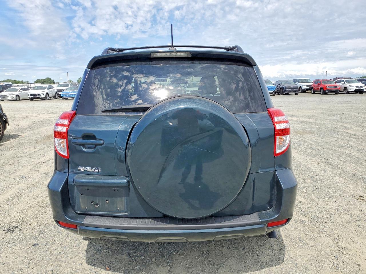 2011 Toyota Rav4 Base Зеленый vin: 2T3ZF4DV7BW065266