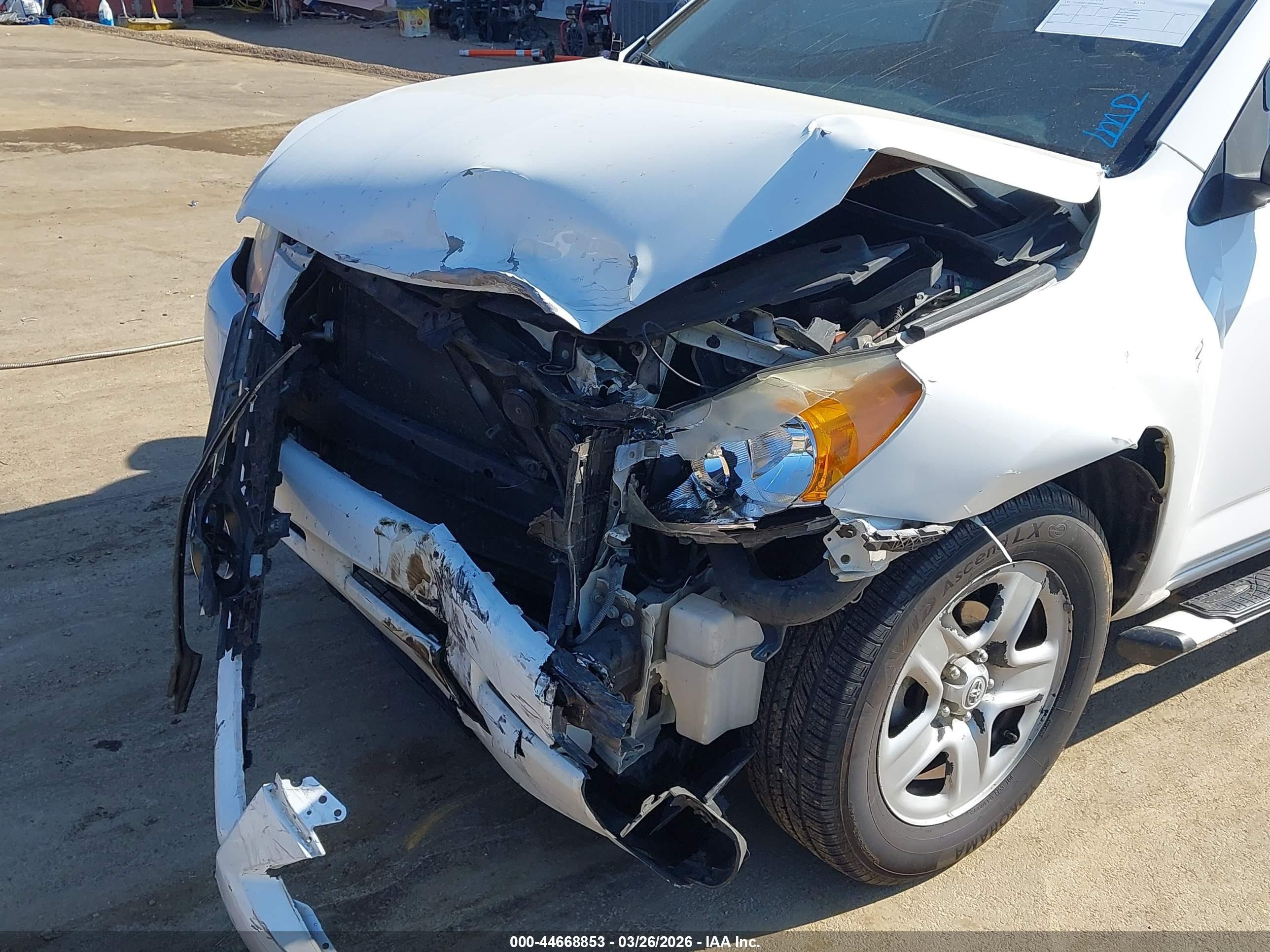 2011 Toyota Rav4   White vin: 2T3ZF4DV7BW082410