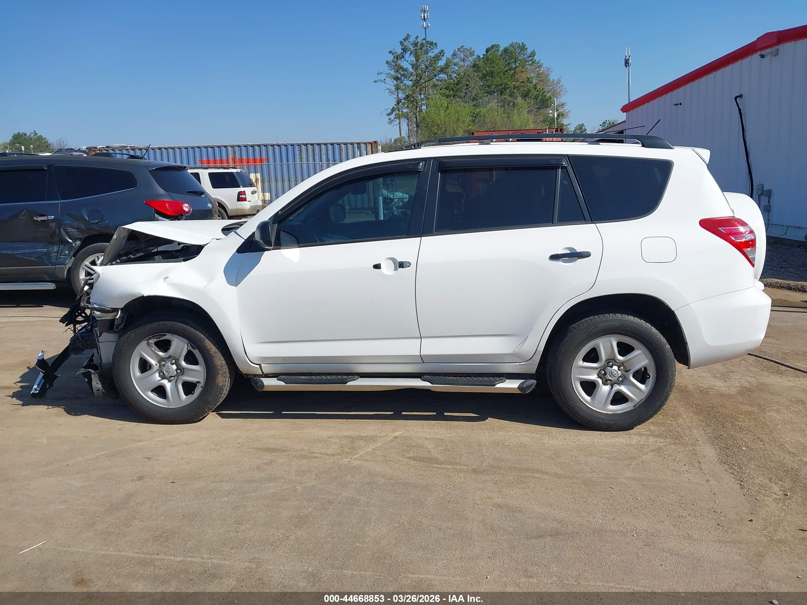 2011 Toyota Rav4   White vin: 2T3ZF4DV7BW082410