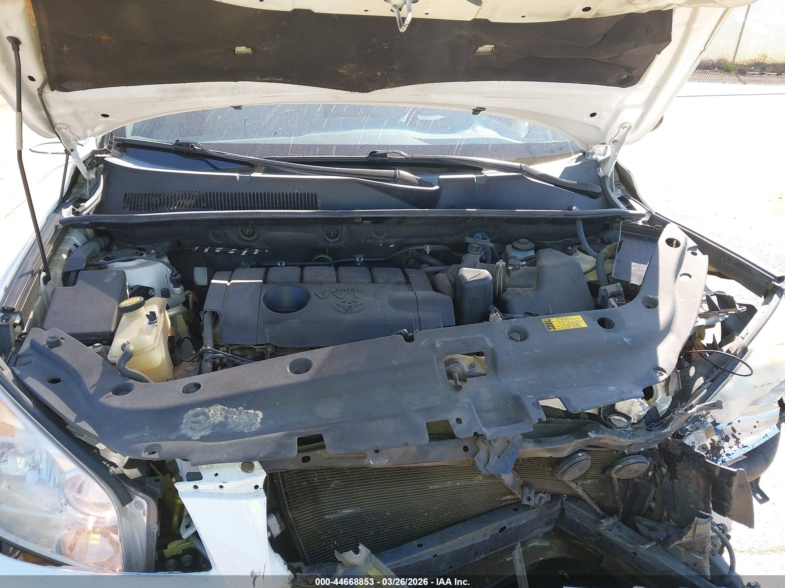 2011 Toyota Rav4   White vin: 2T3ZF4DV7BW082410