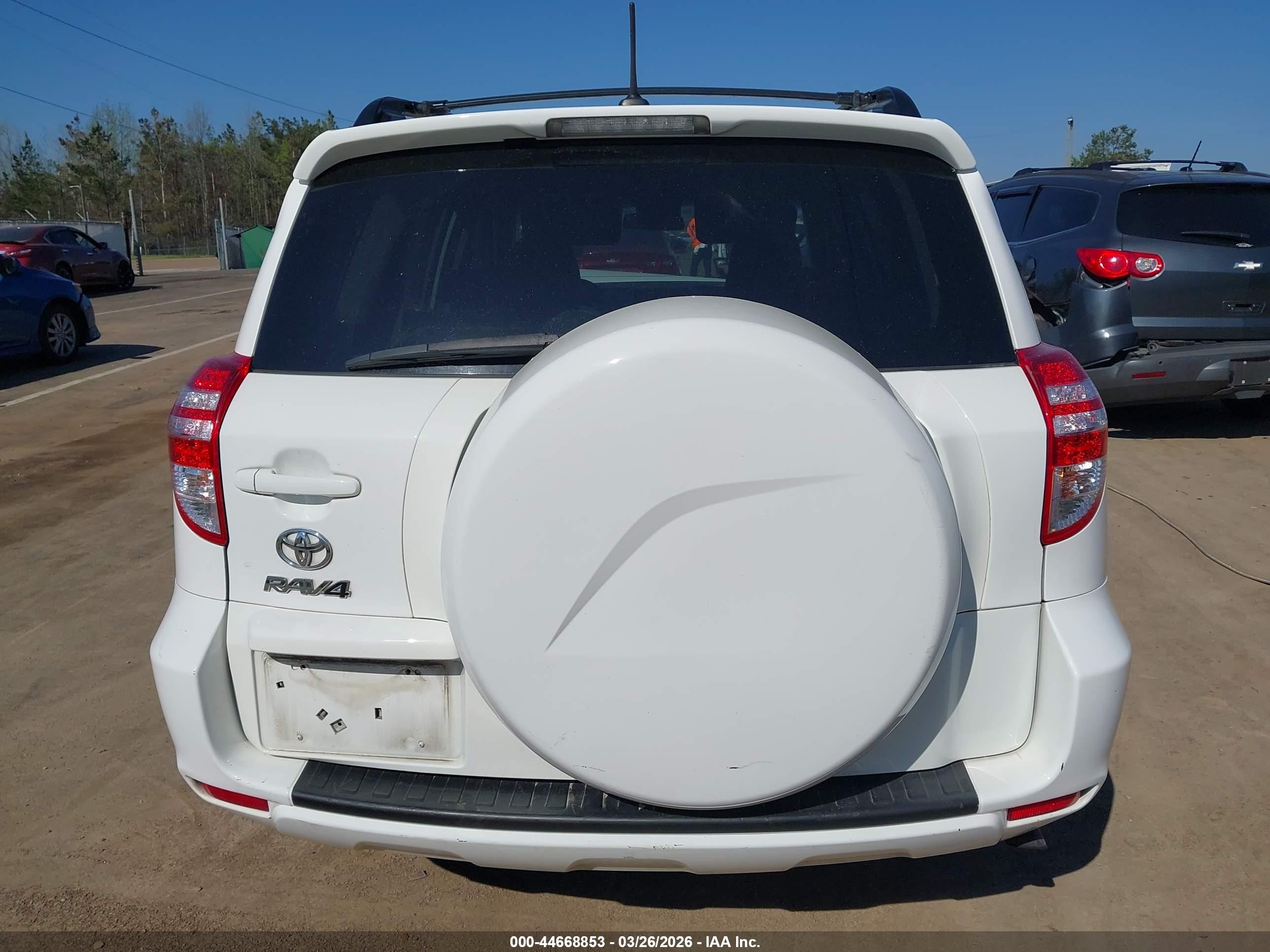2011 Toyota Rav4   White vin: 2T3ZF4DV7BW082410