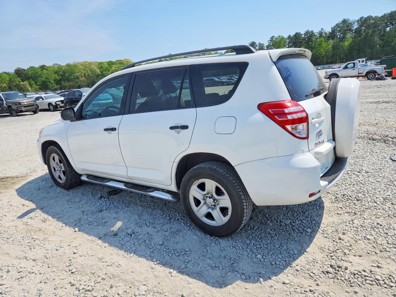 2011 Toyota Rav4 Base White vin: 2T3ZF4DV7BW086005