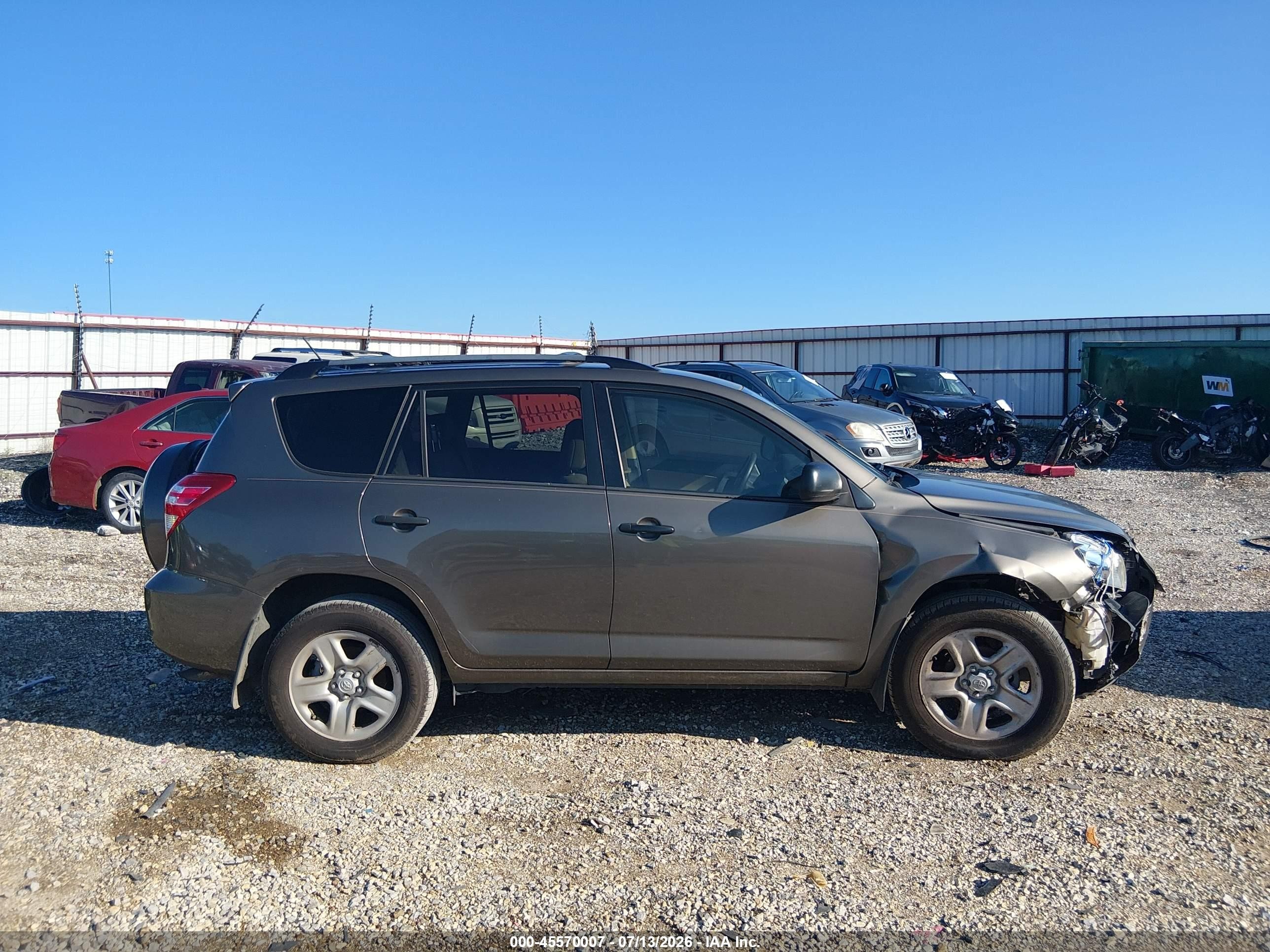 2010 Toyota Rav4   Champagne vin: 2T3ZF4DV8AW024157