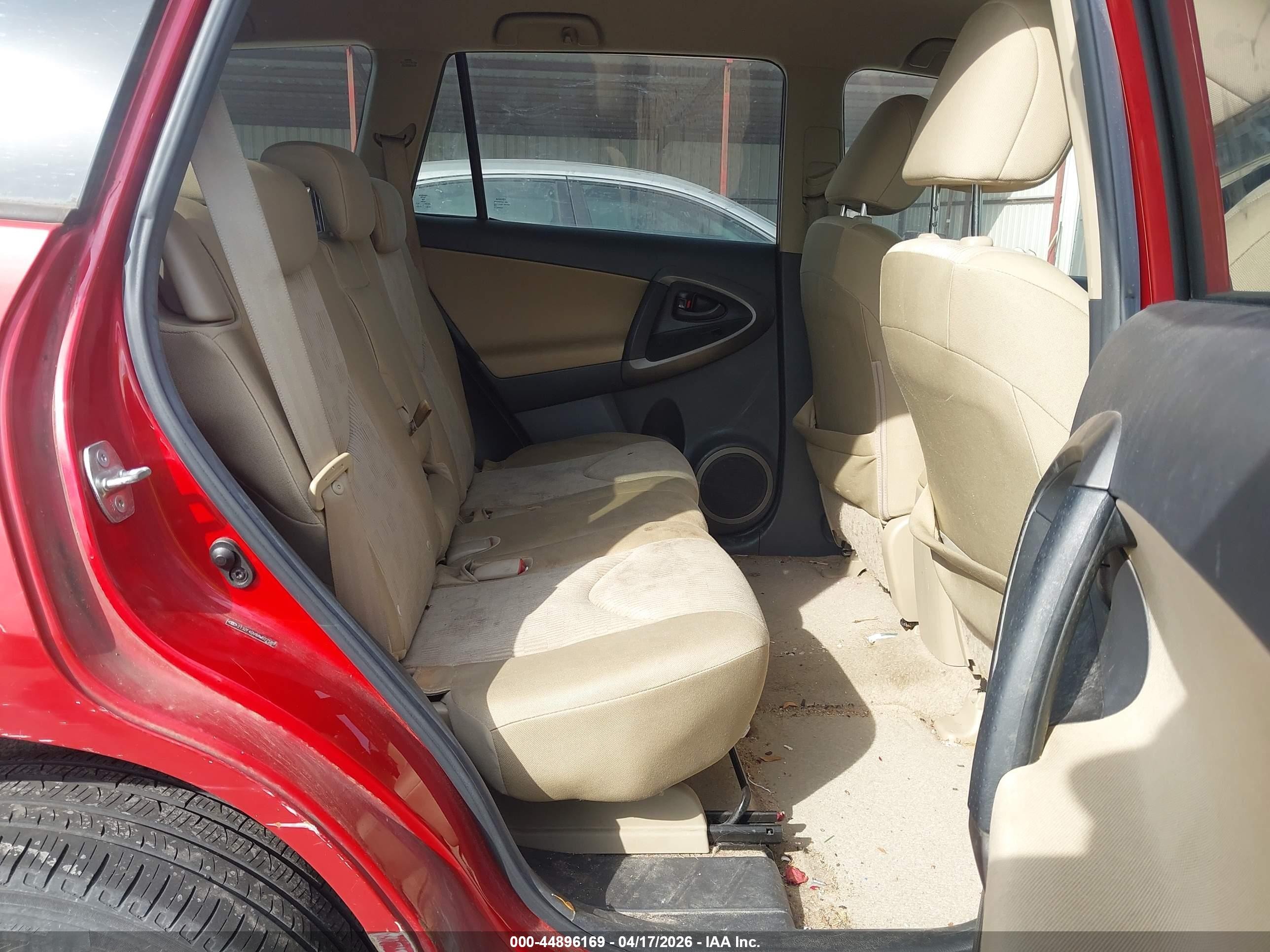 2010 Toyota Rav4   Red vin: 2T3ZF4DV8AW027589