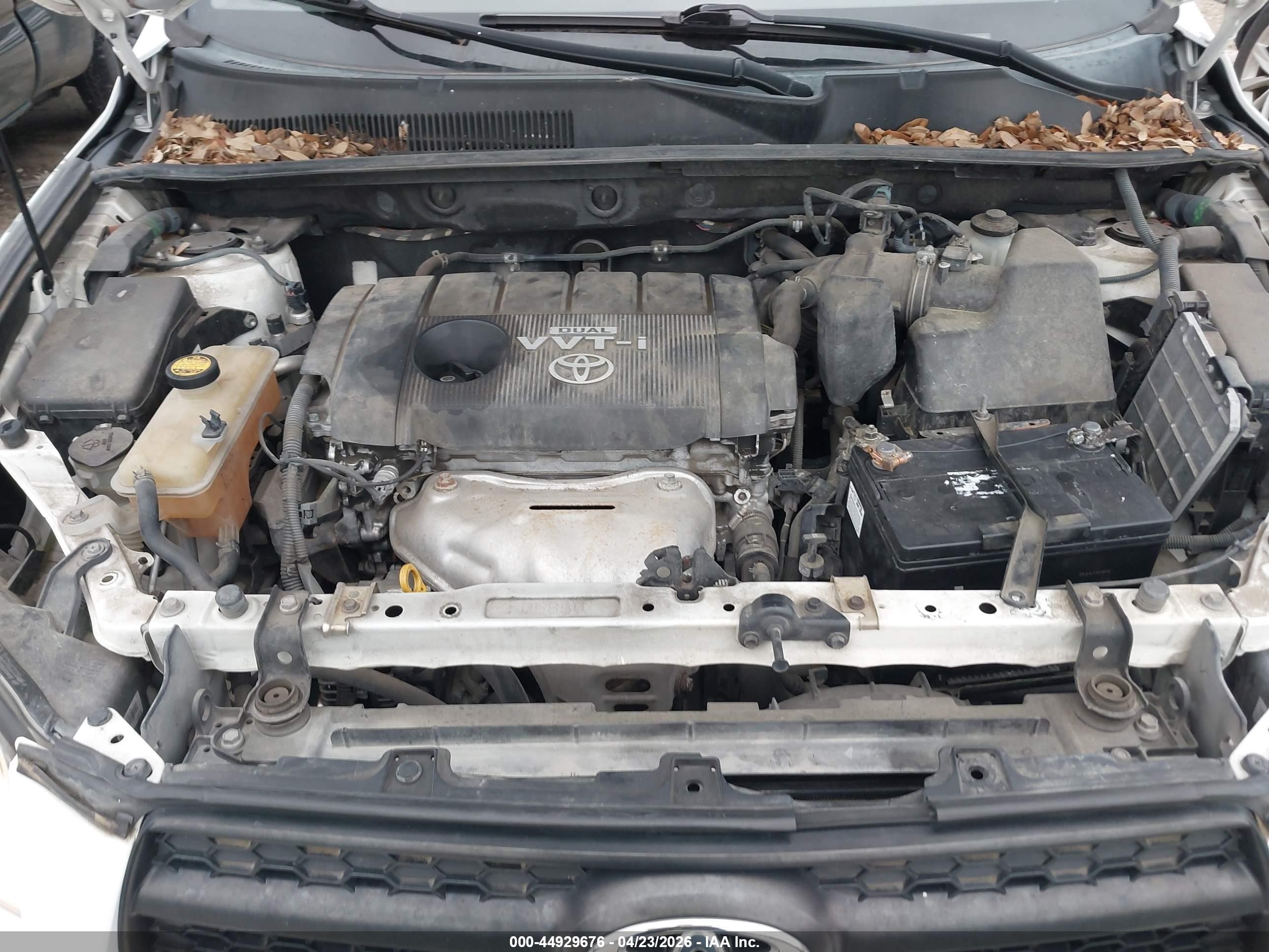 2011 Toyota Rav4   White vin: 2T3ZF4DV8BW061484
