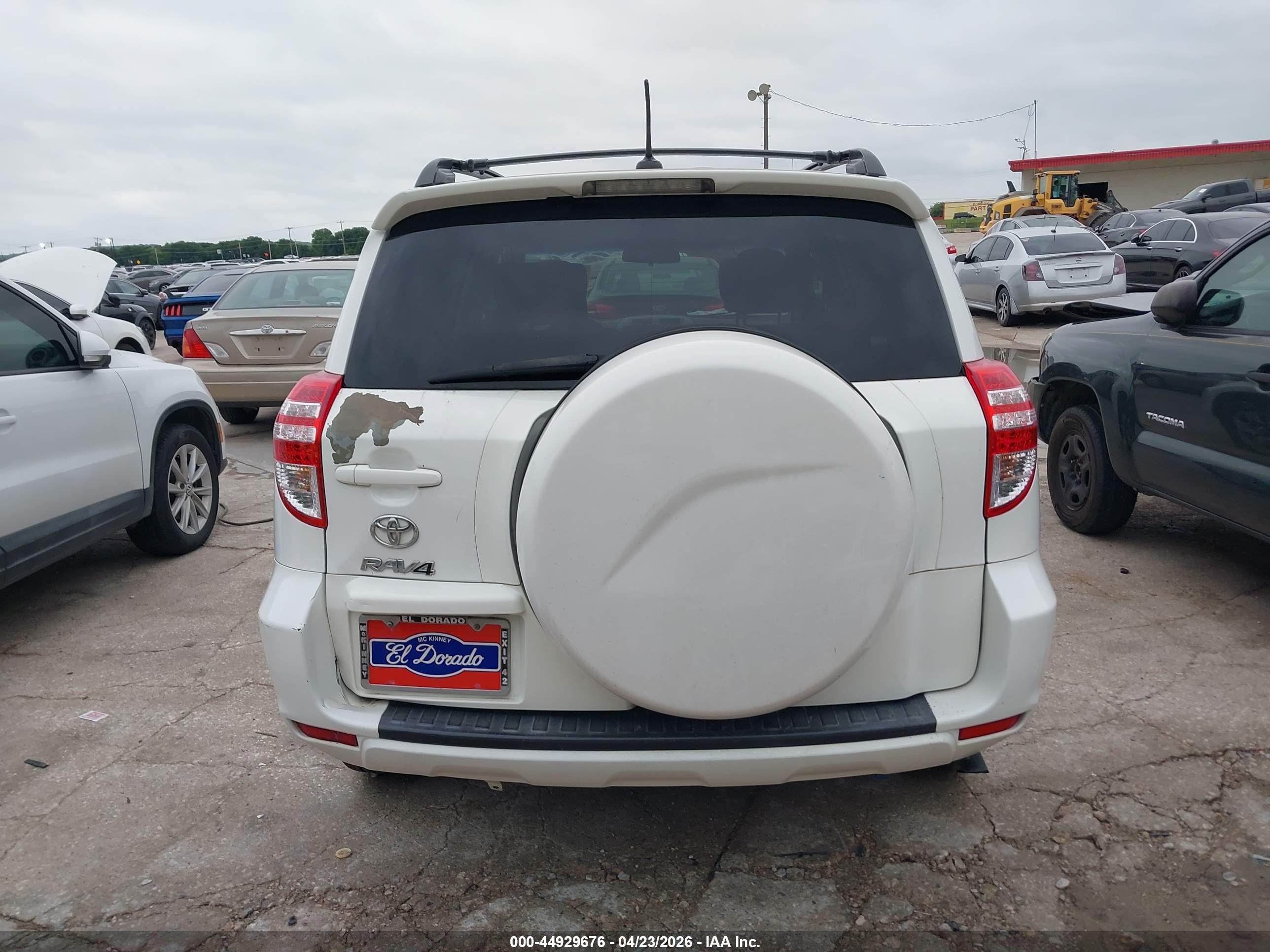 2011 Toyota Rav4   White vin: 2T3ZF4DV8BW061484
