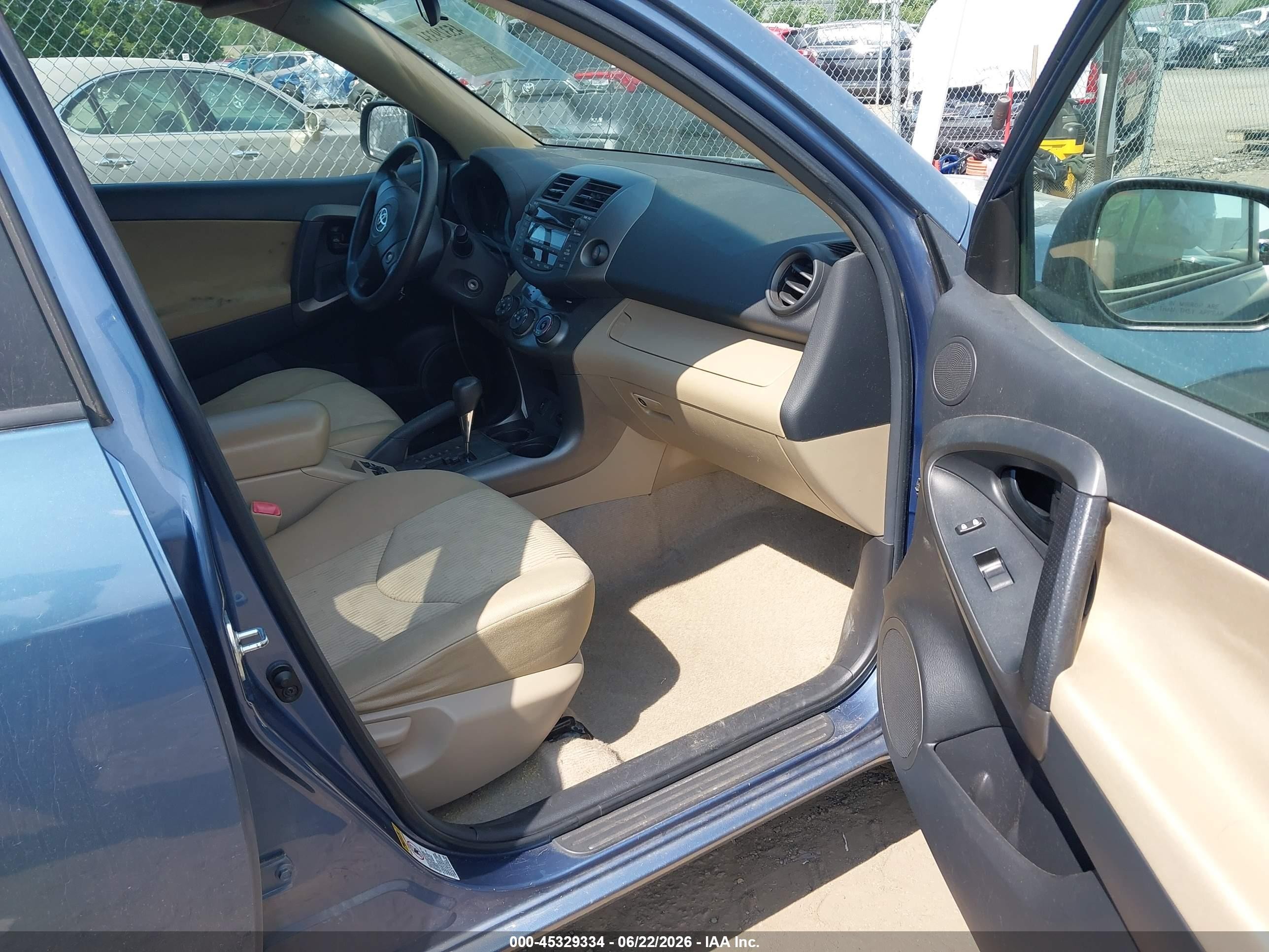 2011 Toyota Rav4   Blue vin: 2T3ZF4DV8BW063140