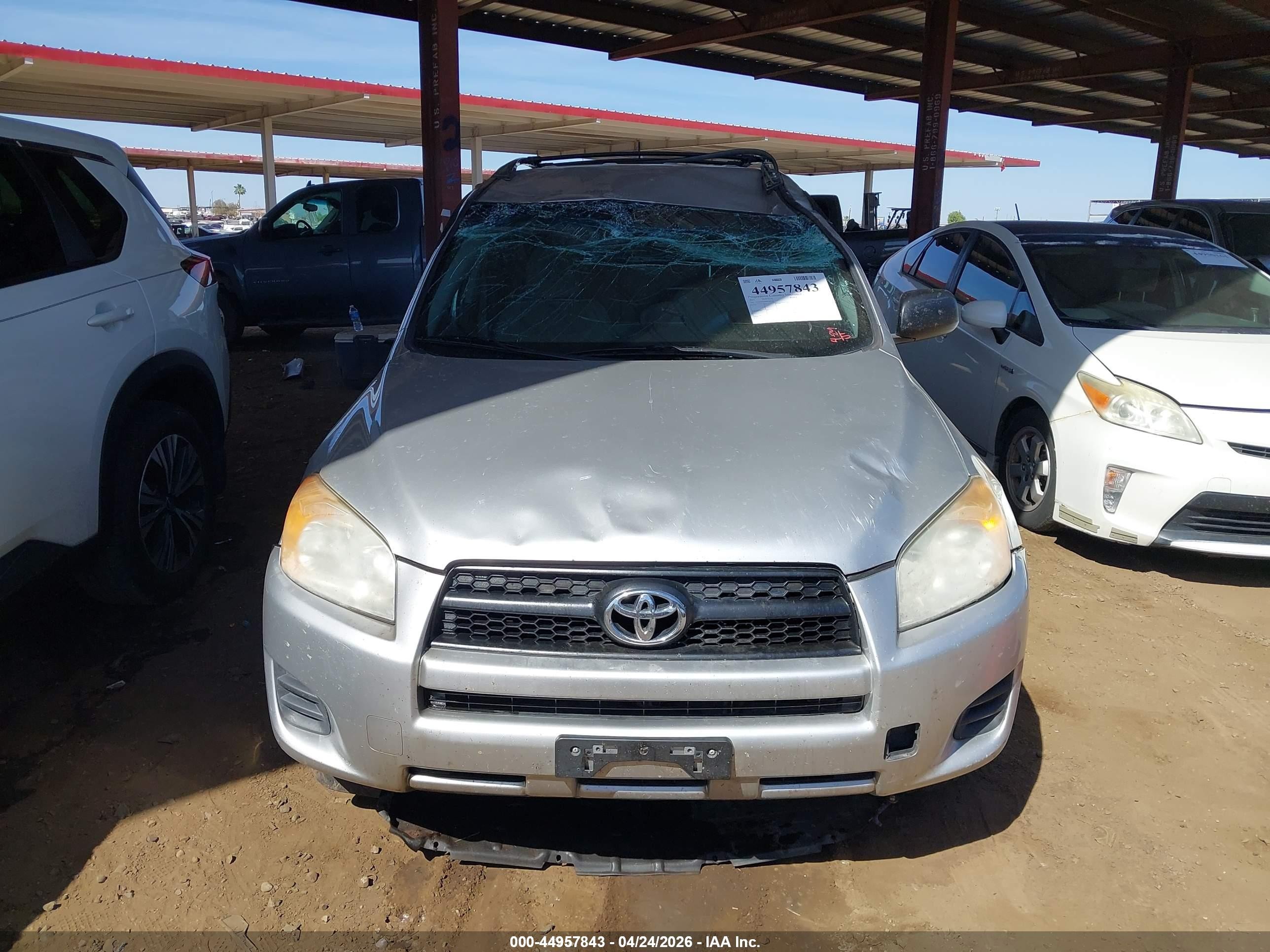 2011 Toyota Rav4 Silver vin: 2T3ZF4DV8BW069181