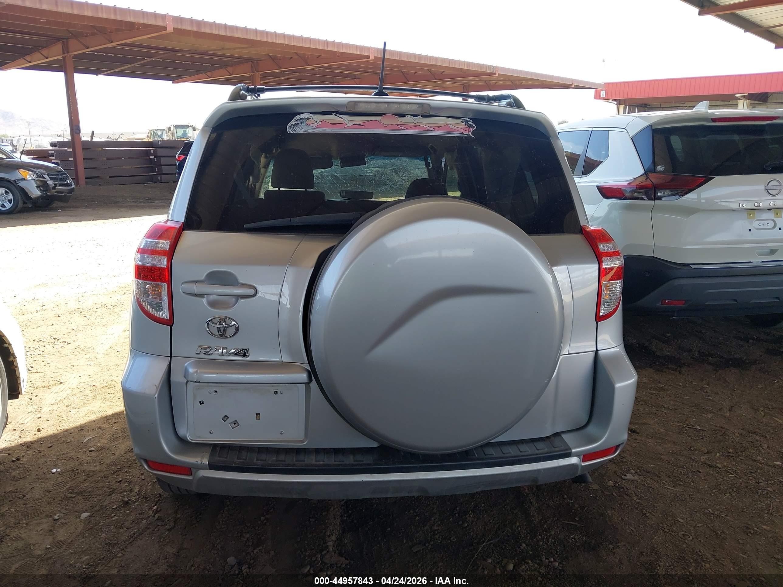 2011 Toyota Rav4 Silver vin: 2T3ZF4DV8BW069181