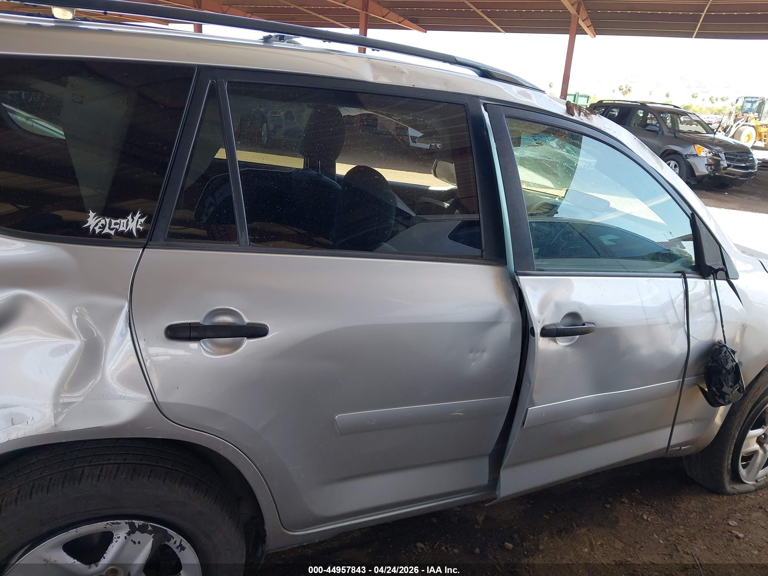 2011 Toyota Rav4 Silver vin: 2T3ZF4DV8BW069181