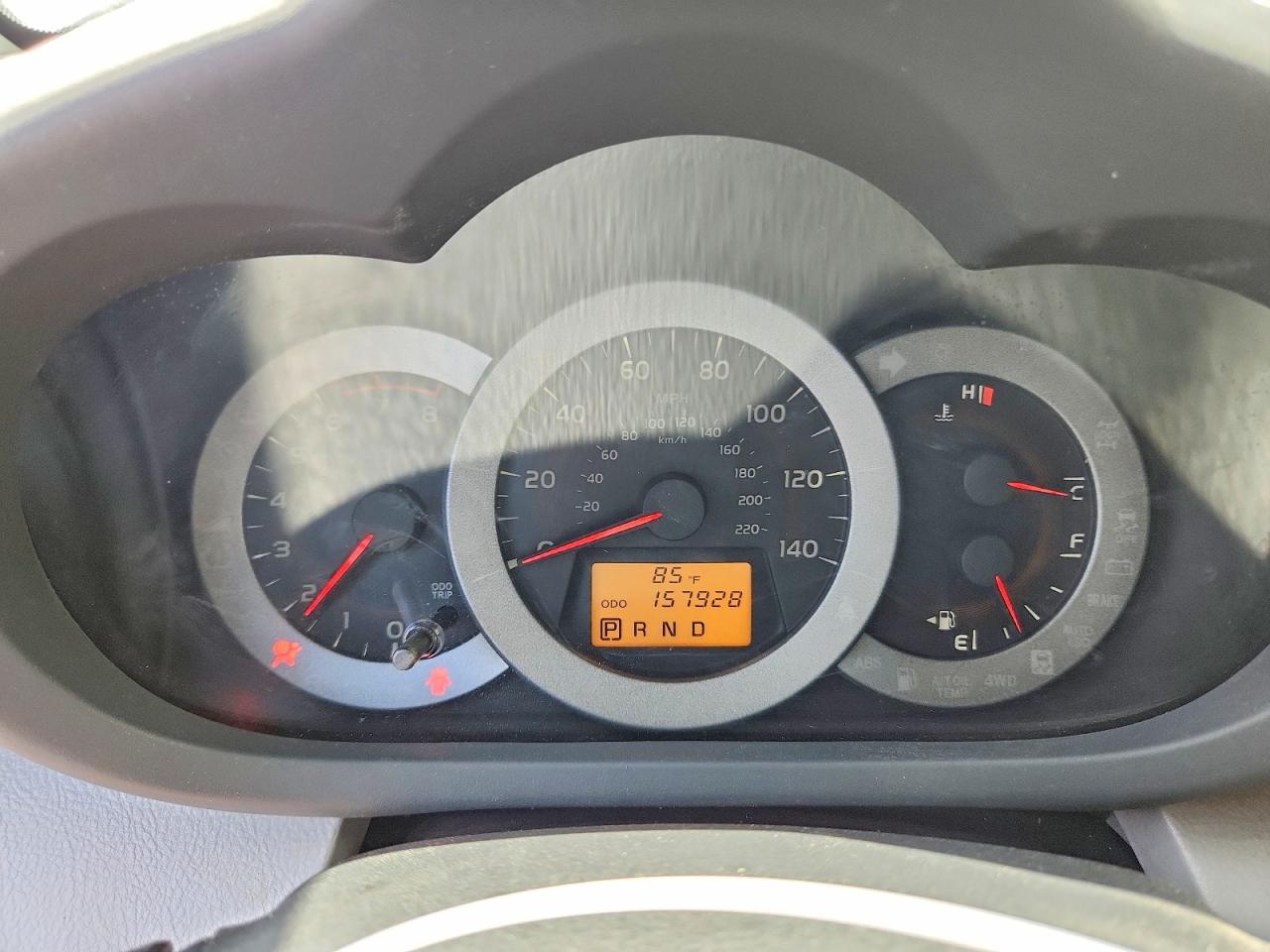 2011 Toyota Rav4 Base White vin: 2T3ZF4DV8BW081573