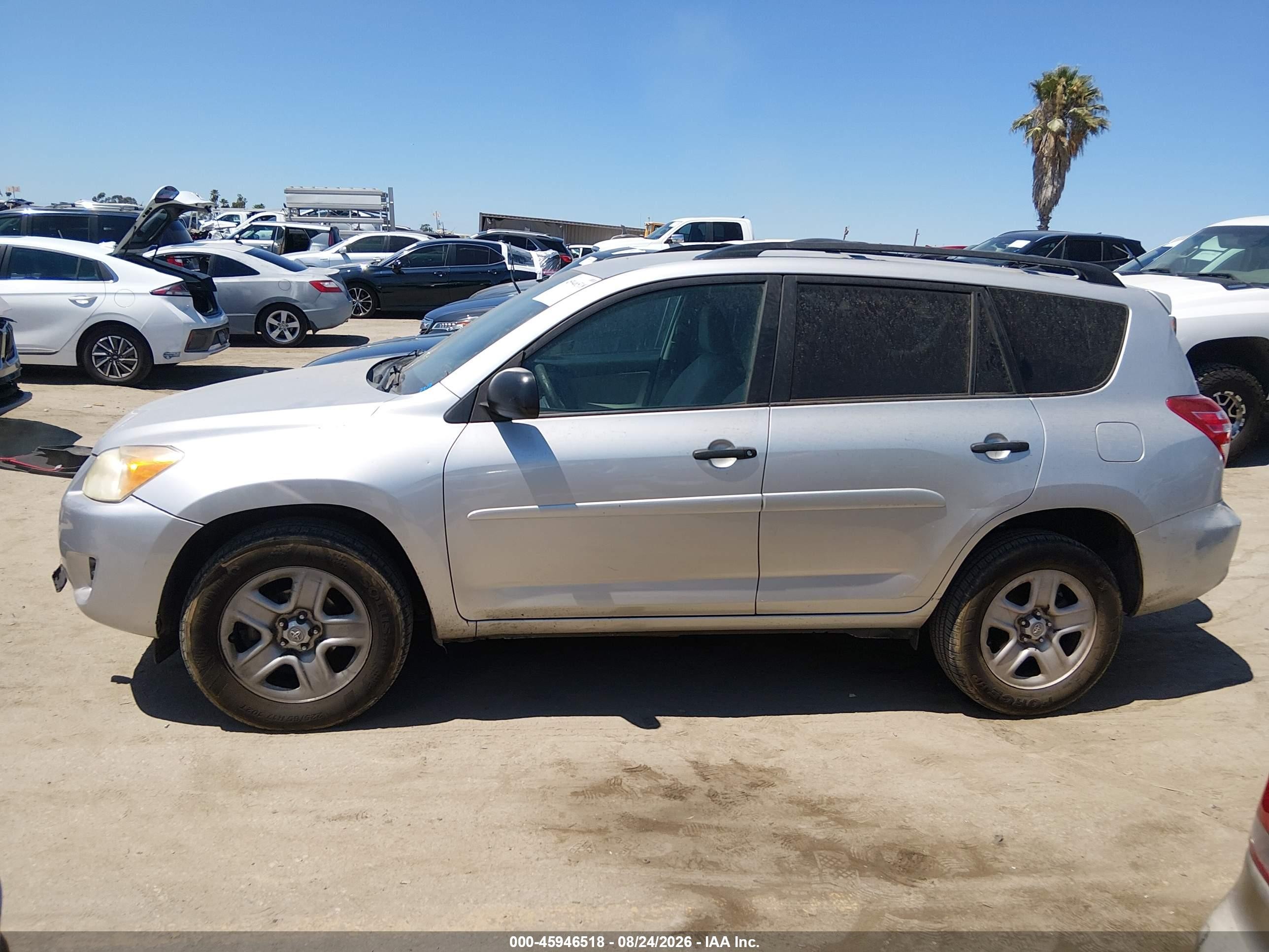 2011 Toyota Rav4   Silver vin: 2T3ZF4DV8BW089138
