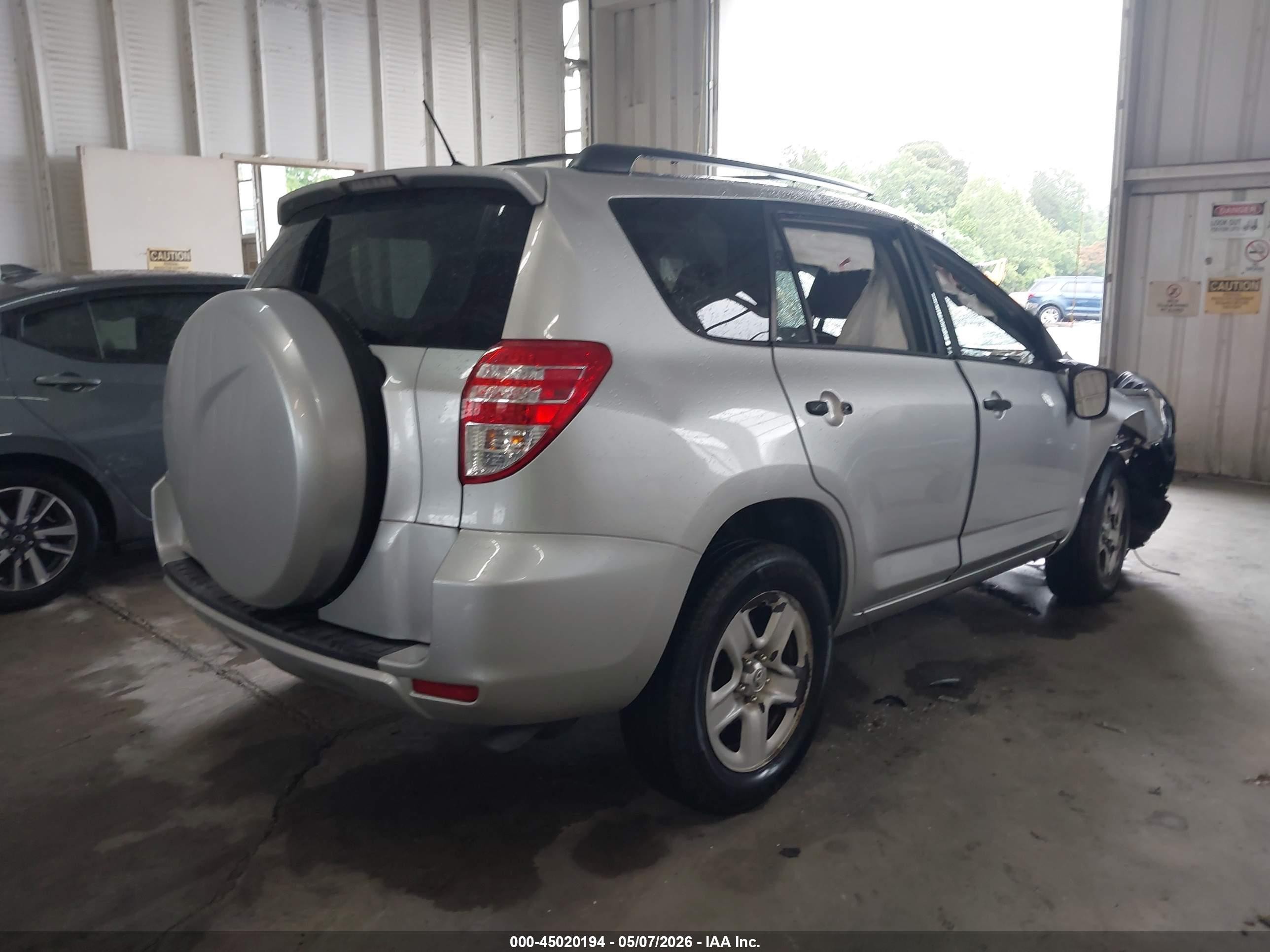 2011 Toyota Rav4   Silver vin: 2T3ZF4DV8BW098535