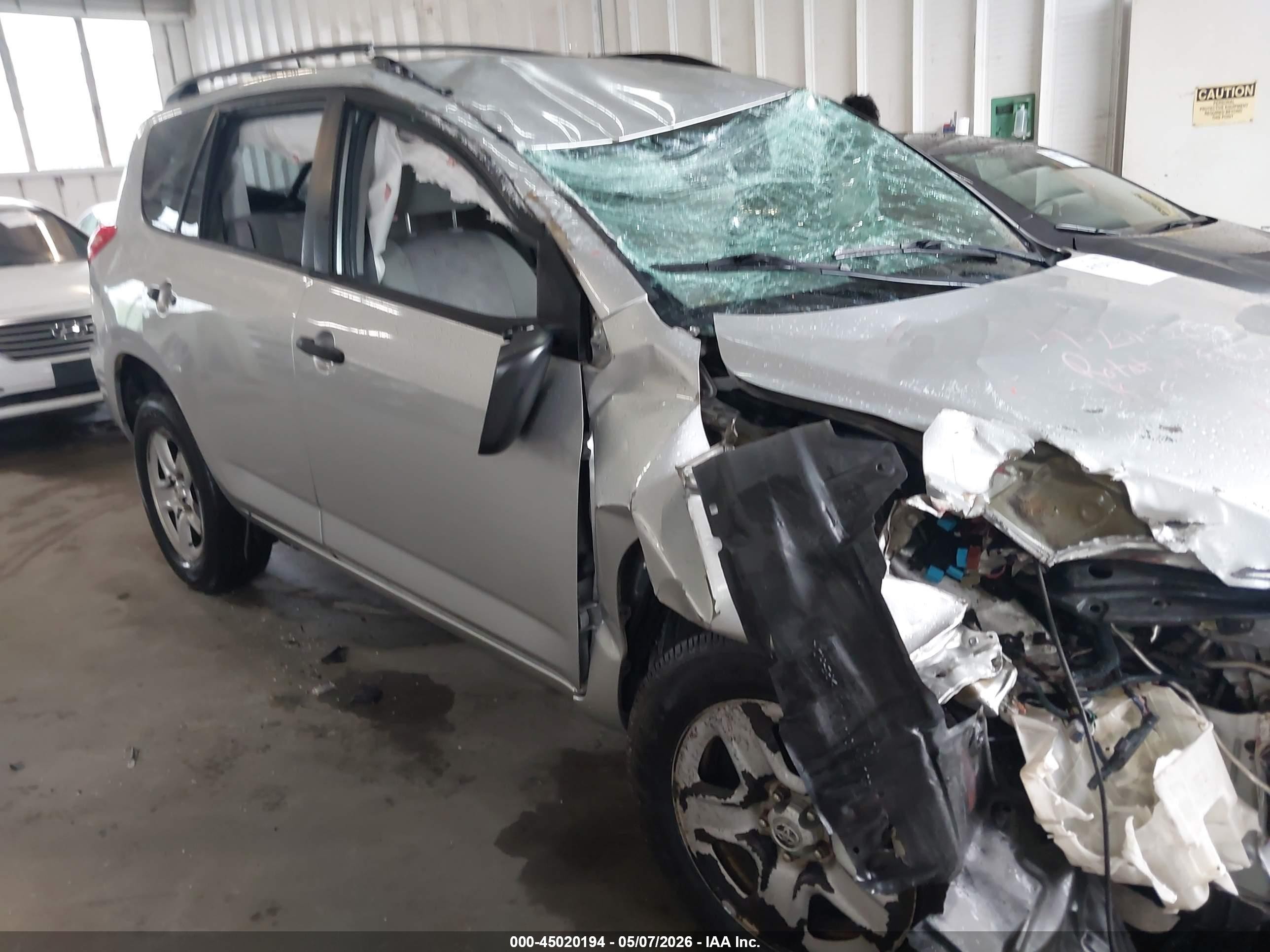 2011 Toyota Rav4   Silver vin: 2T3ZF4DV8BW098535