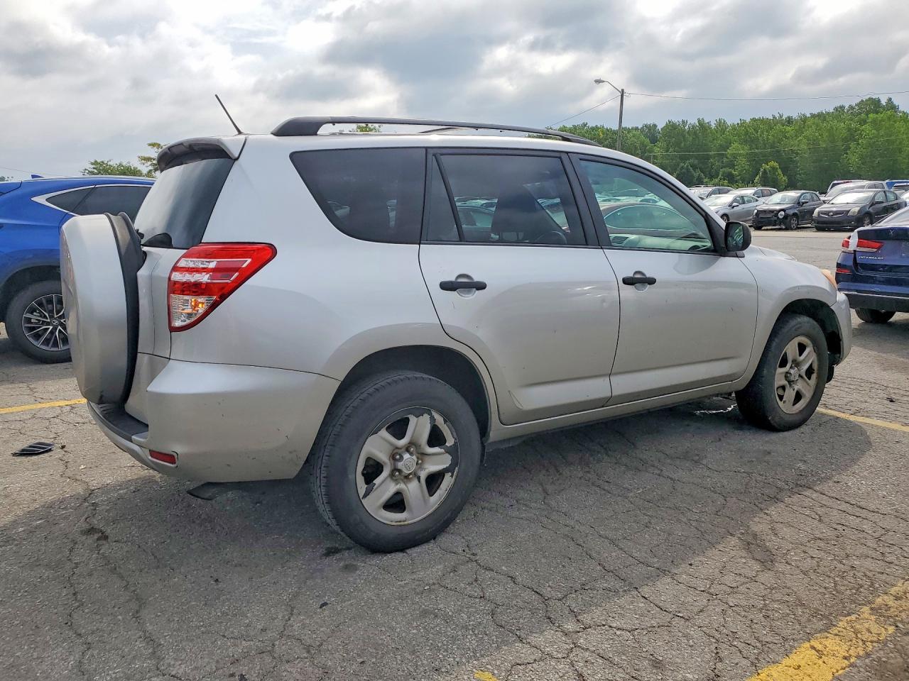 2012 Toyota Rav4 Base Silver vin: 2T3ZF4DV8CW117389