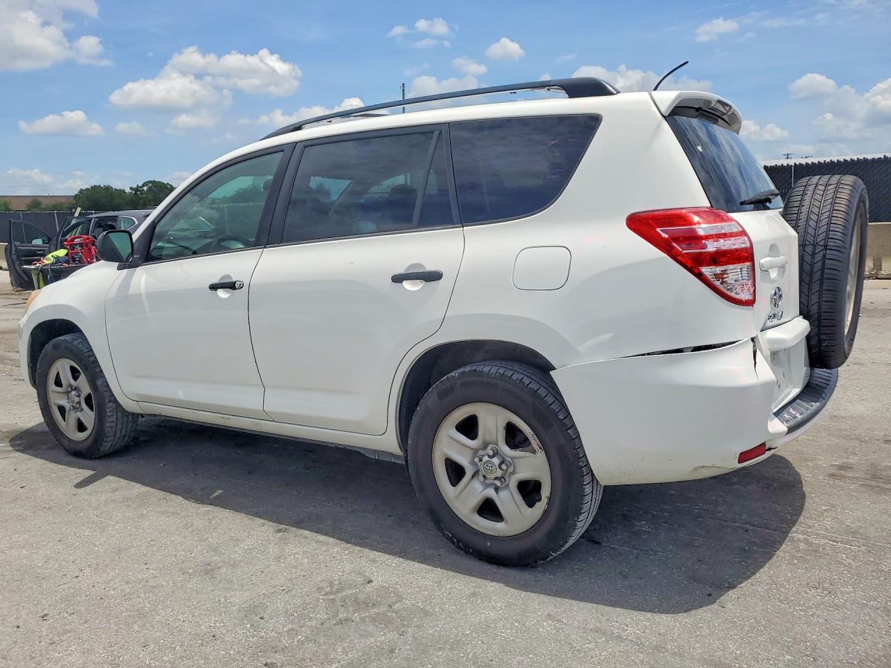 2012 Toyota Rav4 Base White vin: 2T3ZF4DV8CW131258