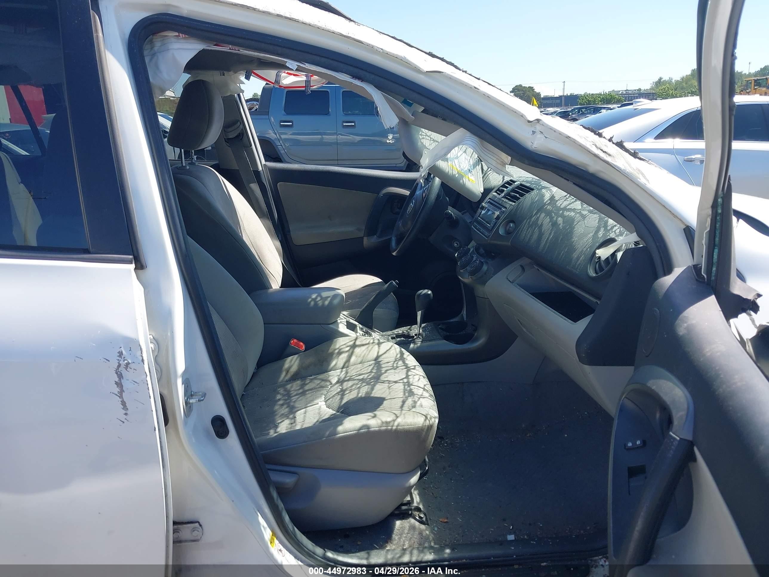 2012 Toyota Rav4   White vin: 2T3ZF4DV8CW143927