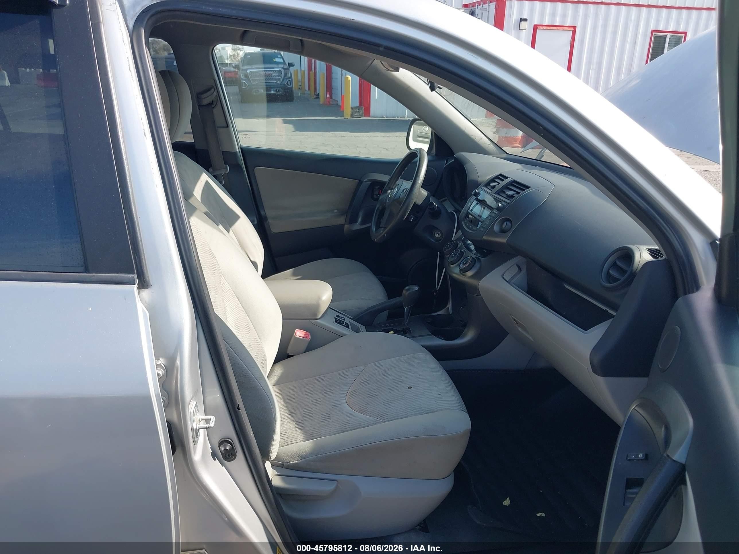 2010 Toyota Rav4   Silver vin: 2T3ZF4DV9AW041646