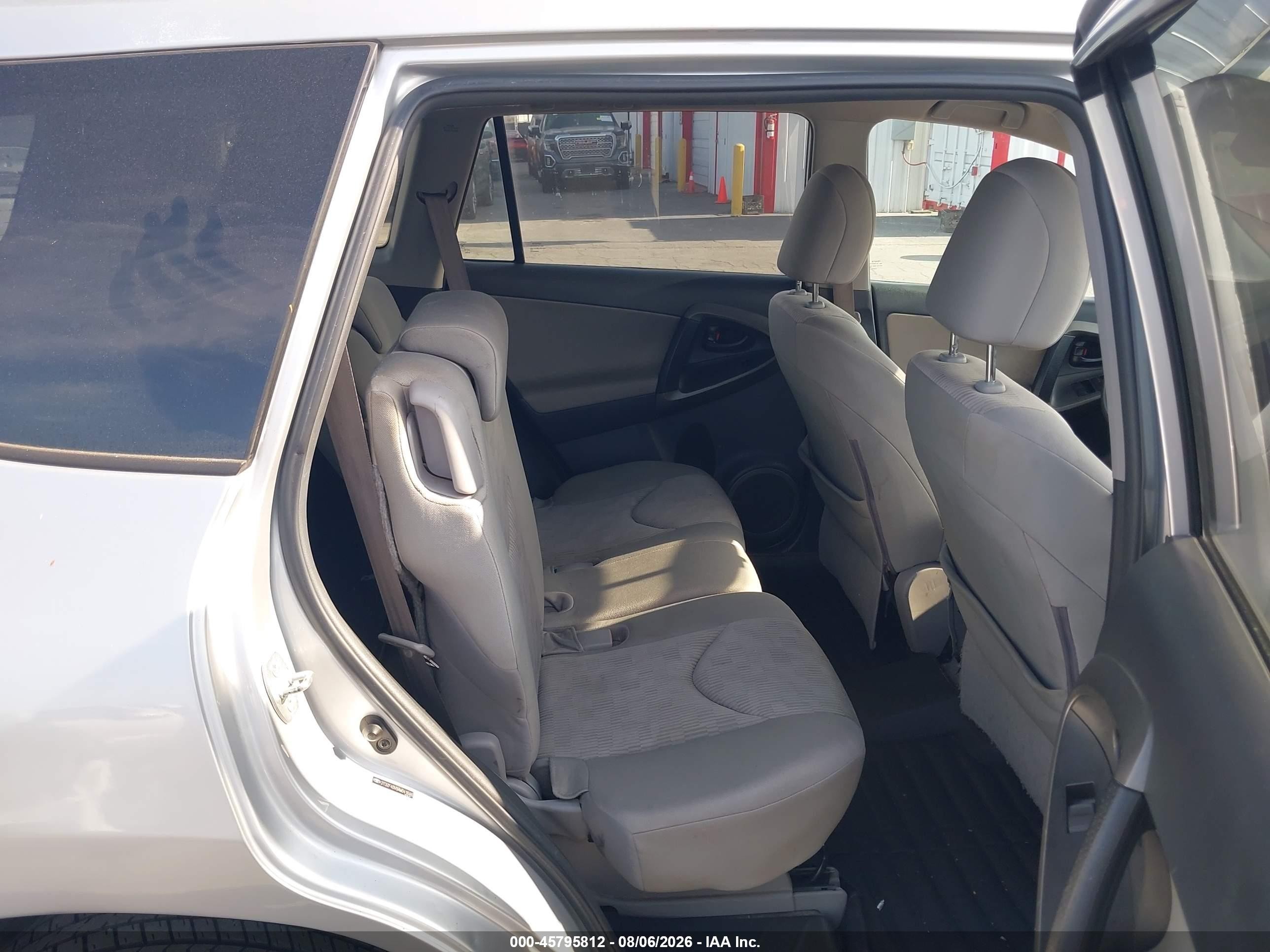 2010 Toyota Rav4   Silver vin: 2T3ZF4DV9AW041646