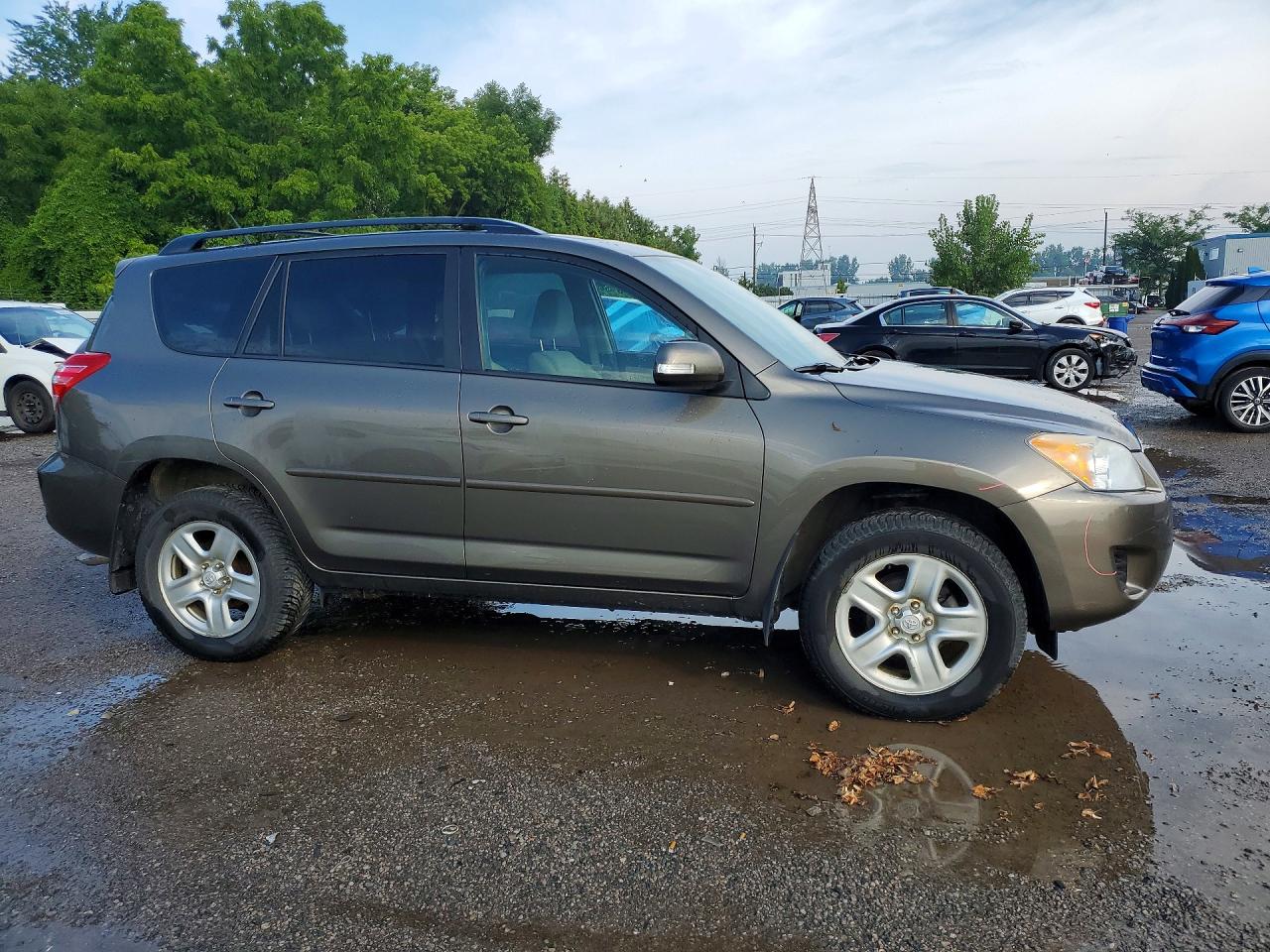 2011 Toyota Rav4 Base Brown vin: 2T3ZF4DV9BW054768