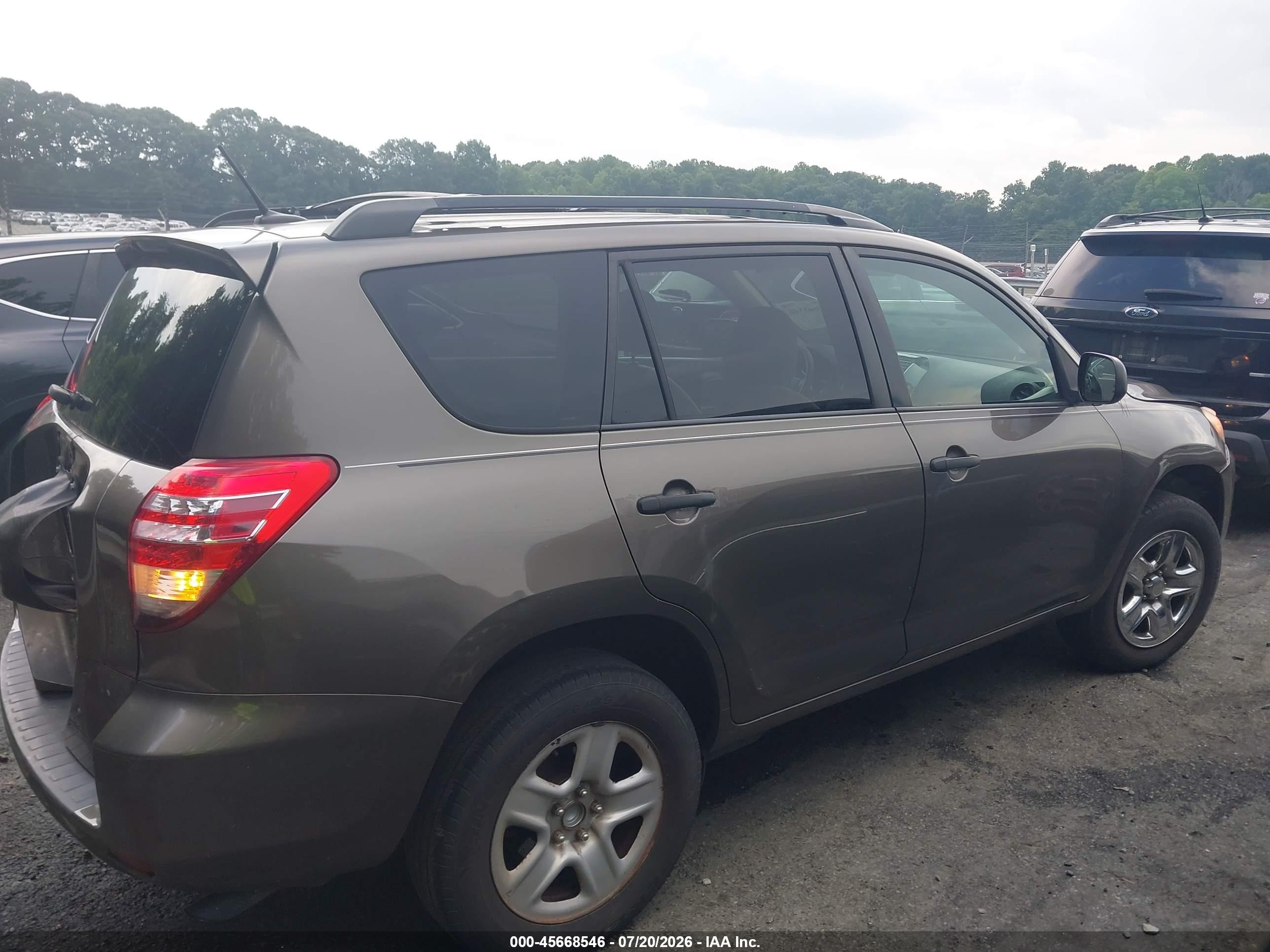 2011 Toyota Rav4   Gold vin: 2T3ZF4DV9BW055127