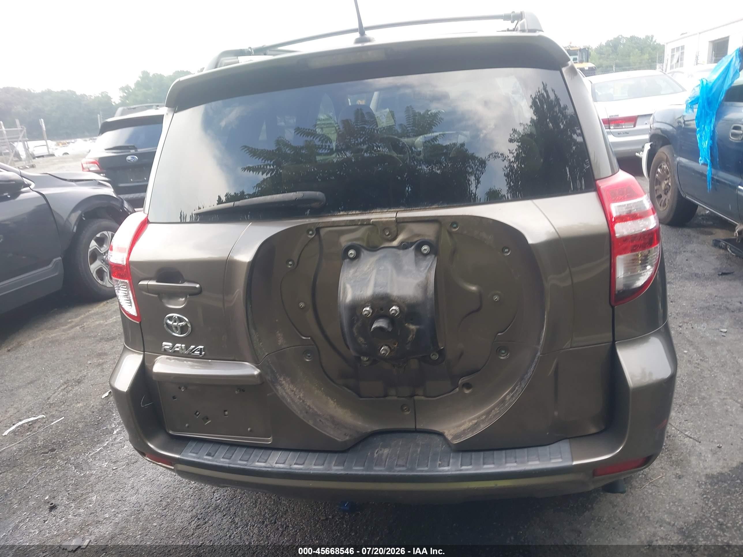 2011 Toyota Rav4   Gold vin: 2T3ZF4DV9BW055127