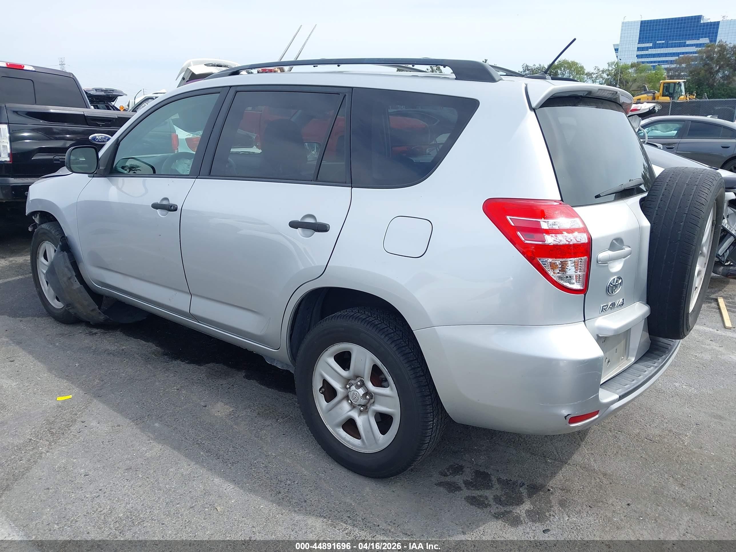 2011 Toyota Rav4   Silver vin: 2T3ZF4DV9BW068976