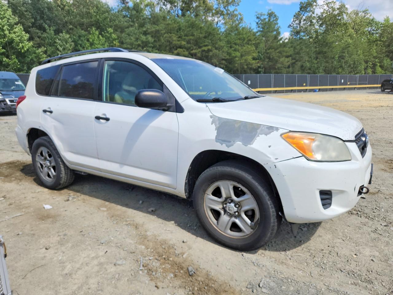 2011 Toyota Rav4 Base Белый vin: 2T3ZF4DV9BW082117