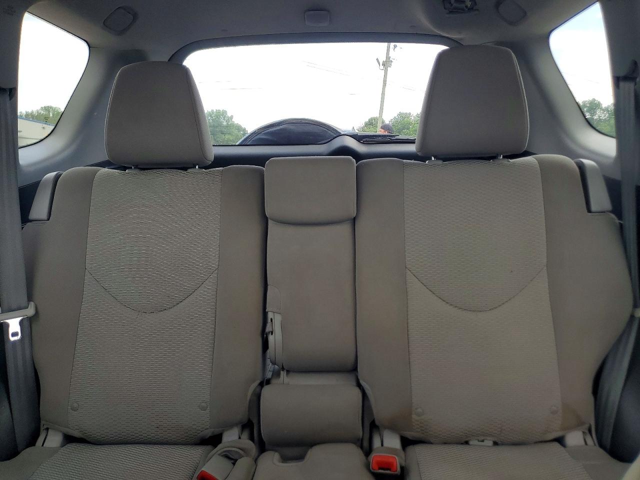 2011 Toyota Rav4 Base Silver vin: 2T3ZF4DV9BW090220