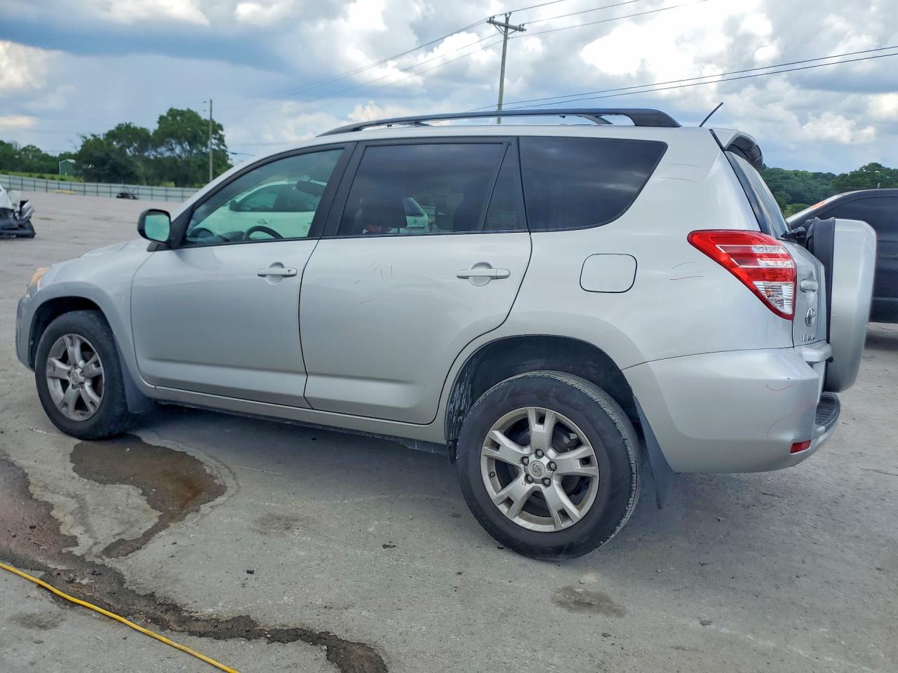2011 Toyota Rav4 Base Silver vin: 2T3ZF4DV9BW090220