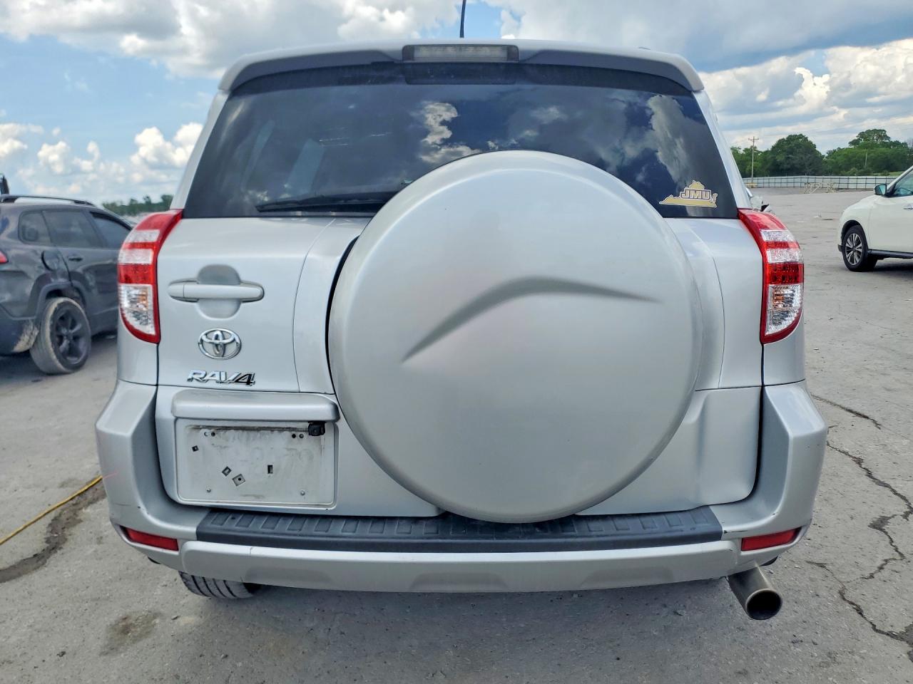 2011 Toyota Rav4 Base Silver vin: 2T3ZF4DV9BW090220